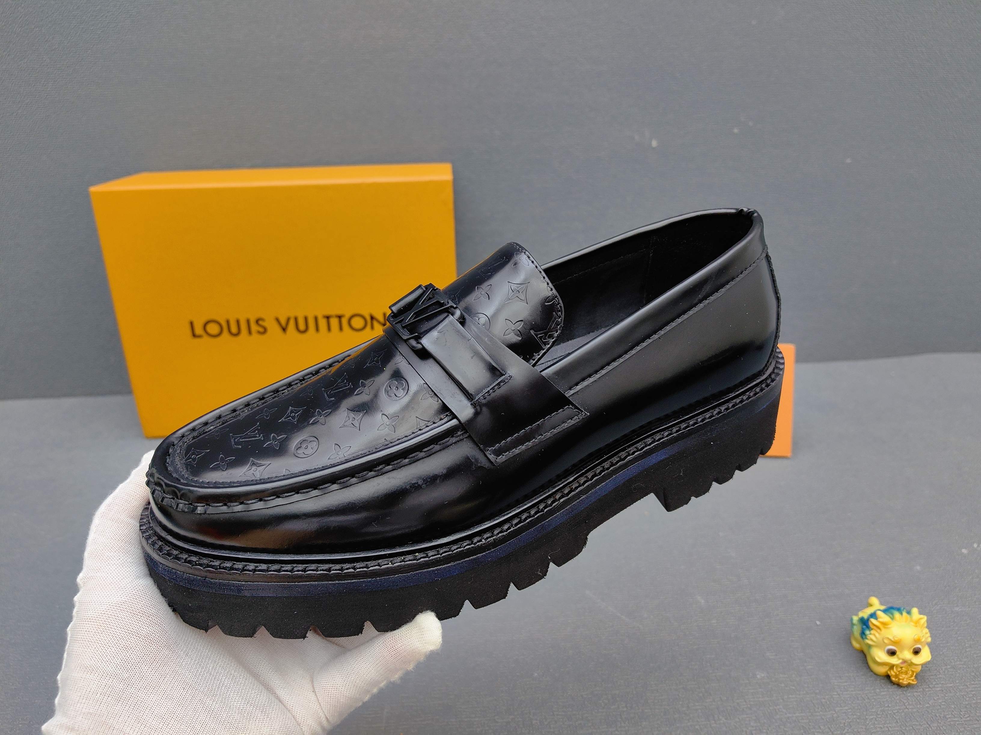 Louis Vuitton Male Loafers Real Leather L