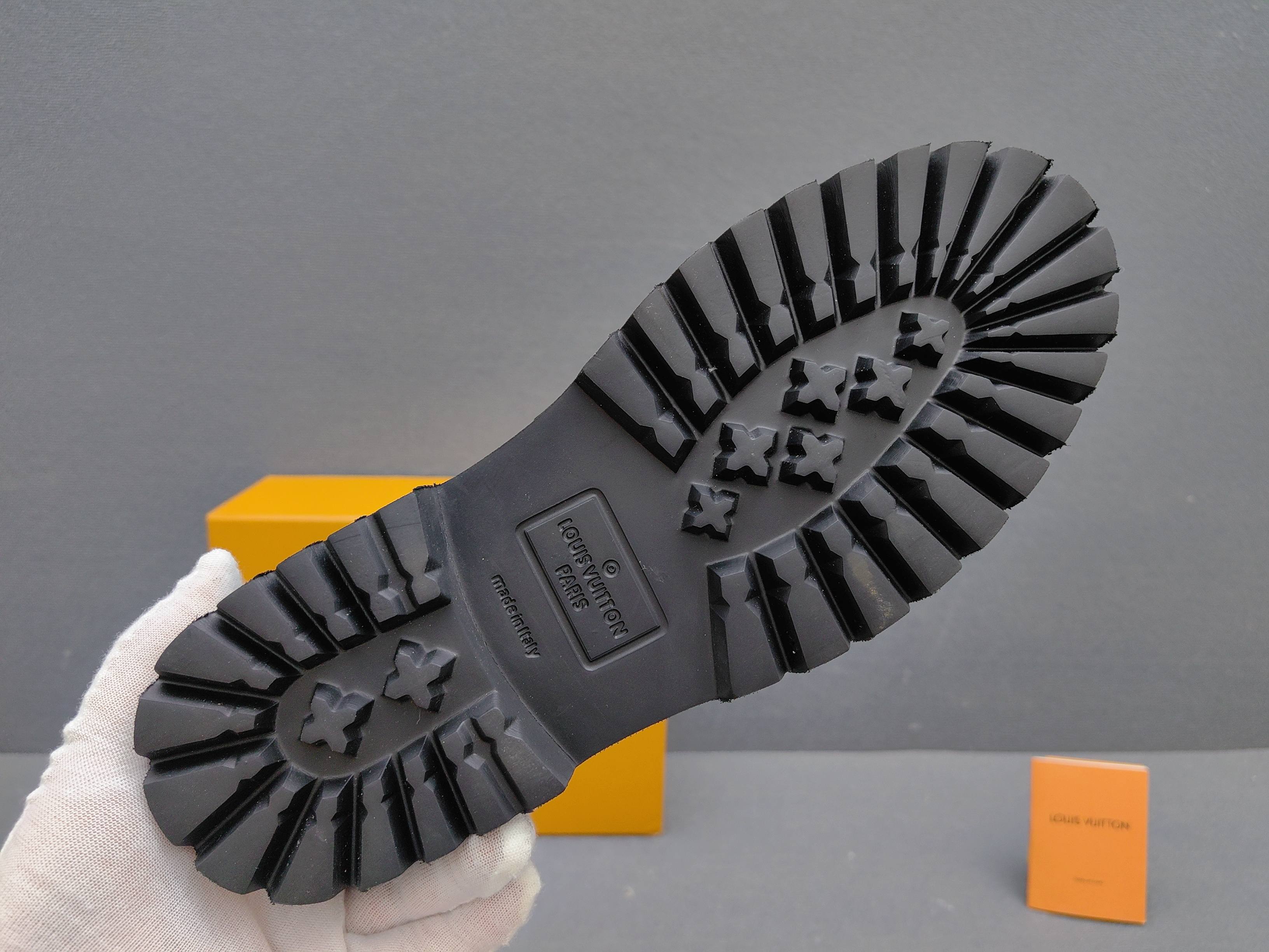 Louis Vuitton Male Loafers Real Leather L