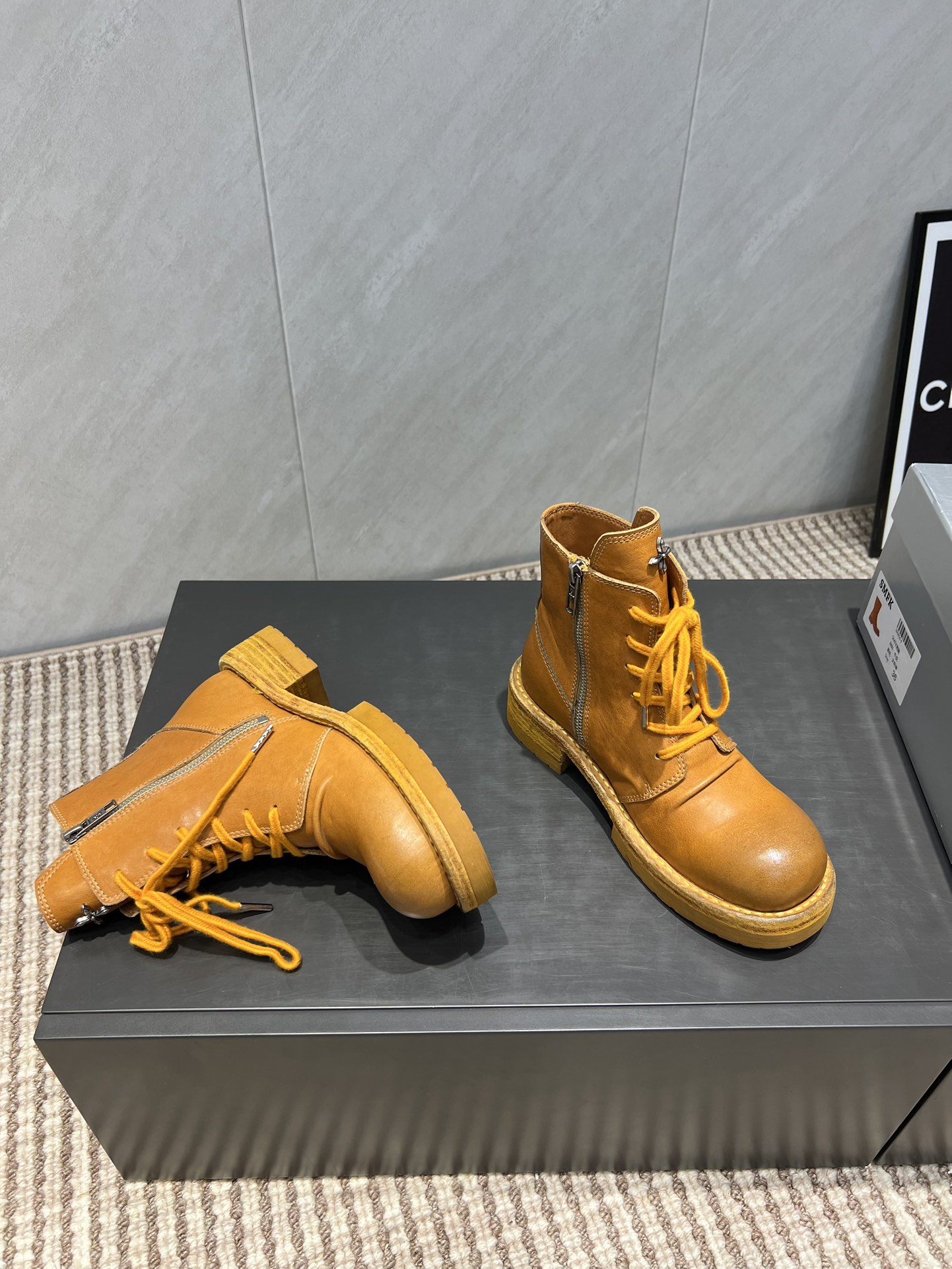 Boots Real Leather M-s