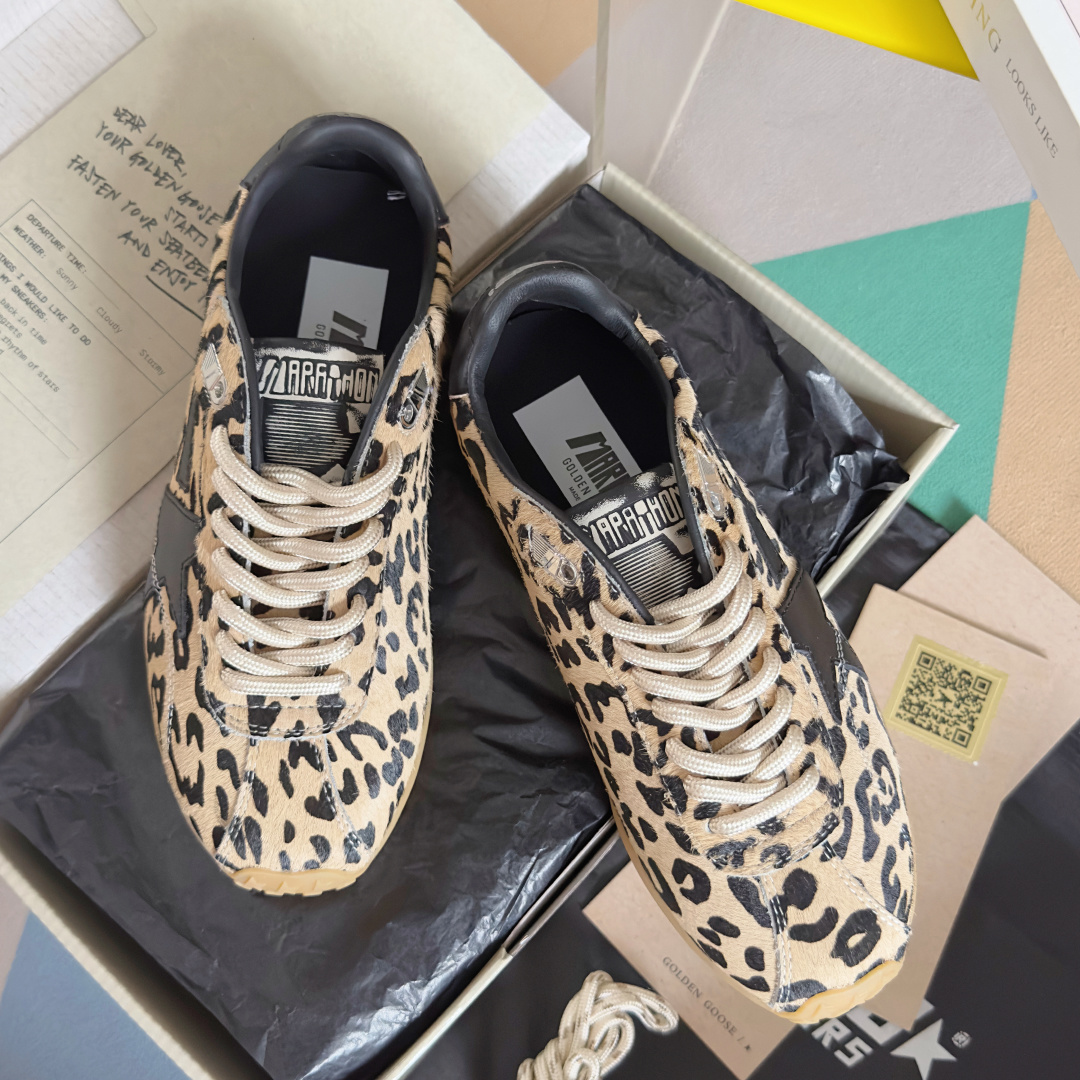 Golden Goose Female Sneakers Breathable M-s