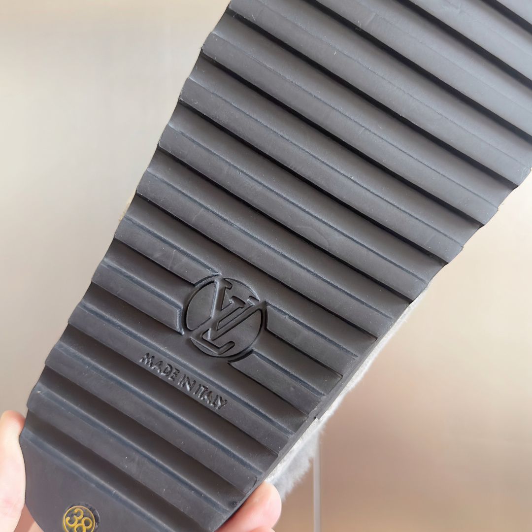 Louis Vuitton Male Sandals M-l-s