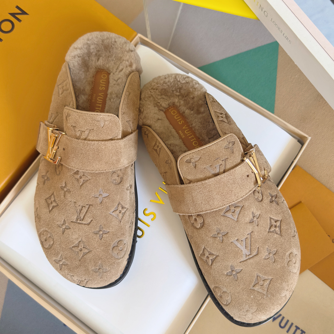 Louis Vuitton Male Slippers M-l-s