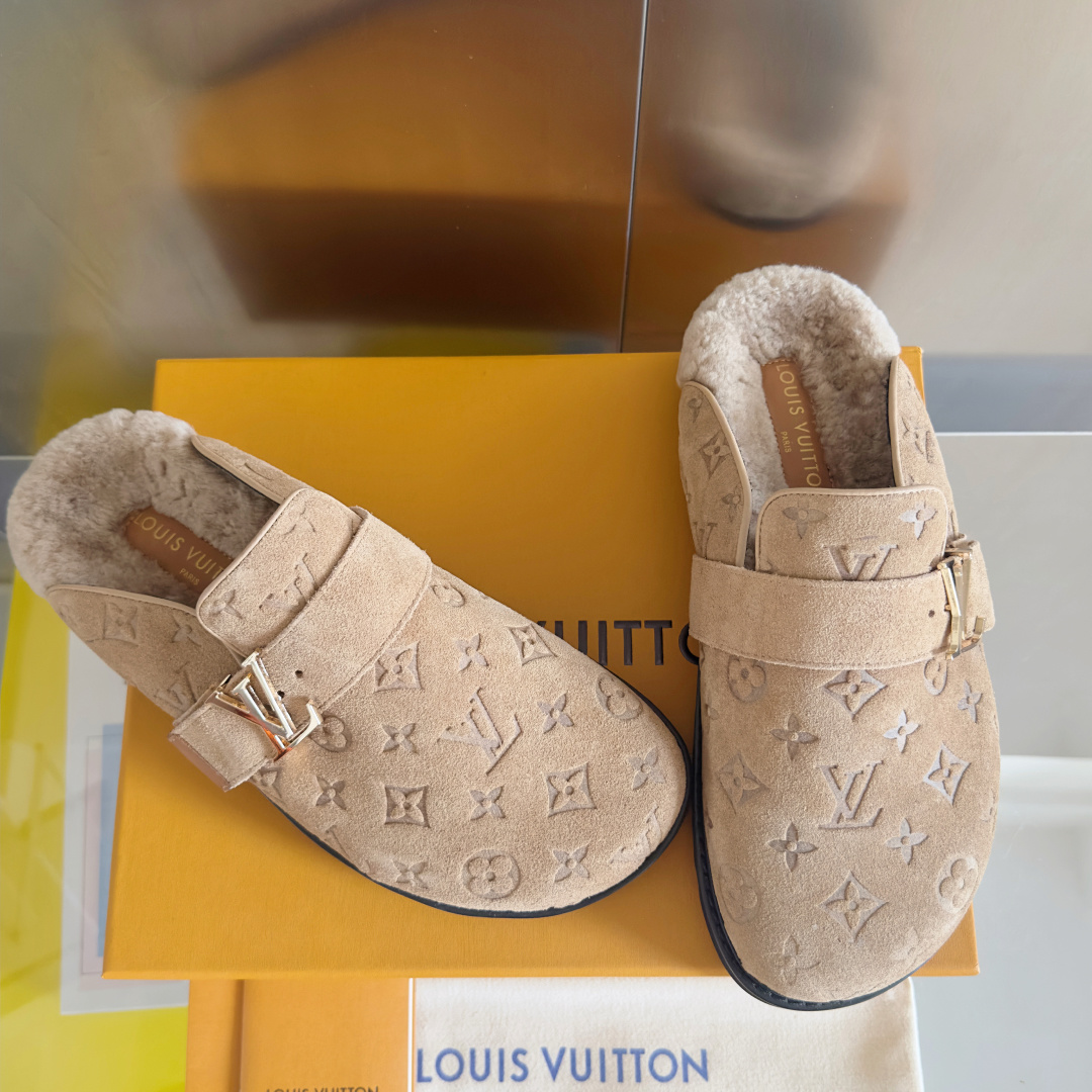 Louis Vuitton Male Slippers M-l-s