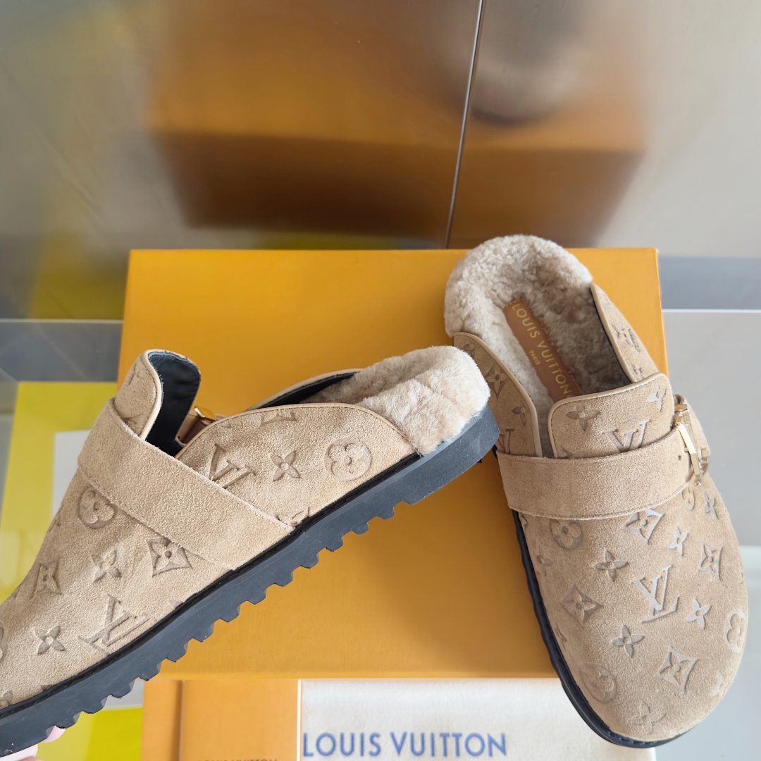 Louis Vuitton Male Slippers M-l-s