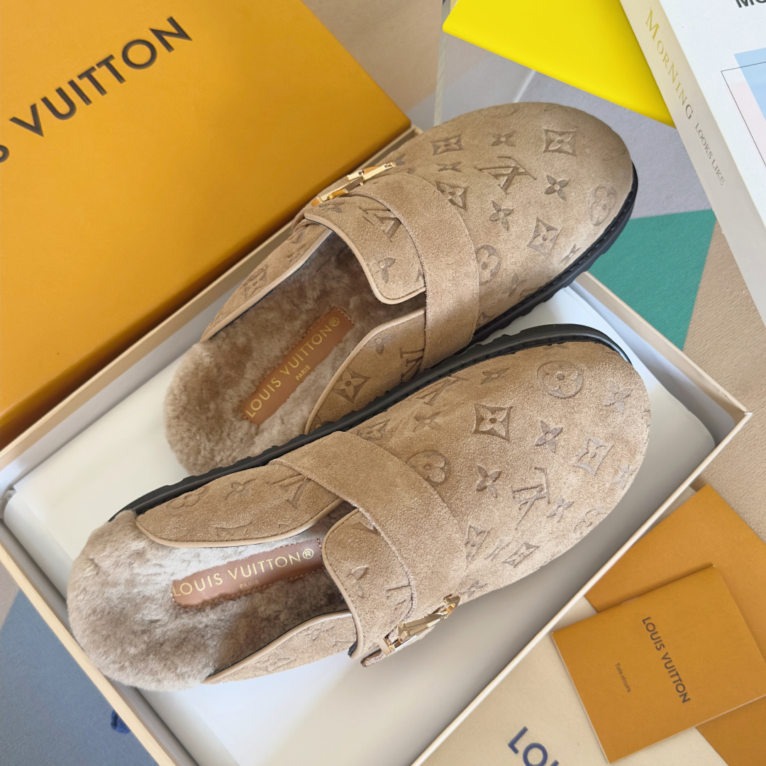 Louis Vuitton Male Slippers M-l-s