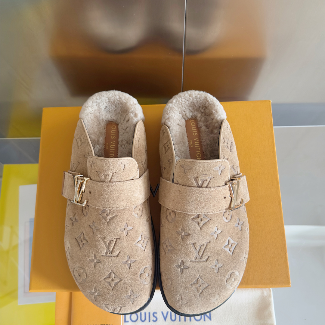 Louis Vuitton Male Slippers M-l-s