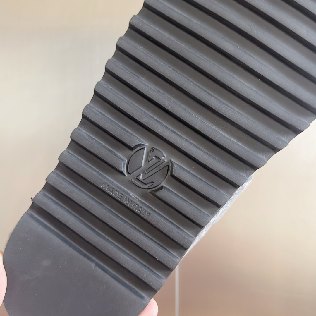 Louis Vuitton Male Sandals M-l-s