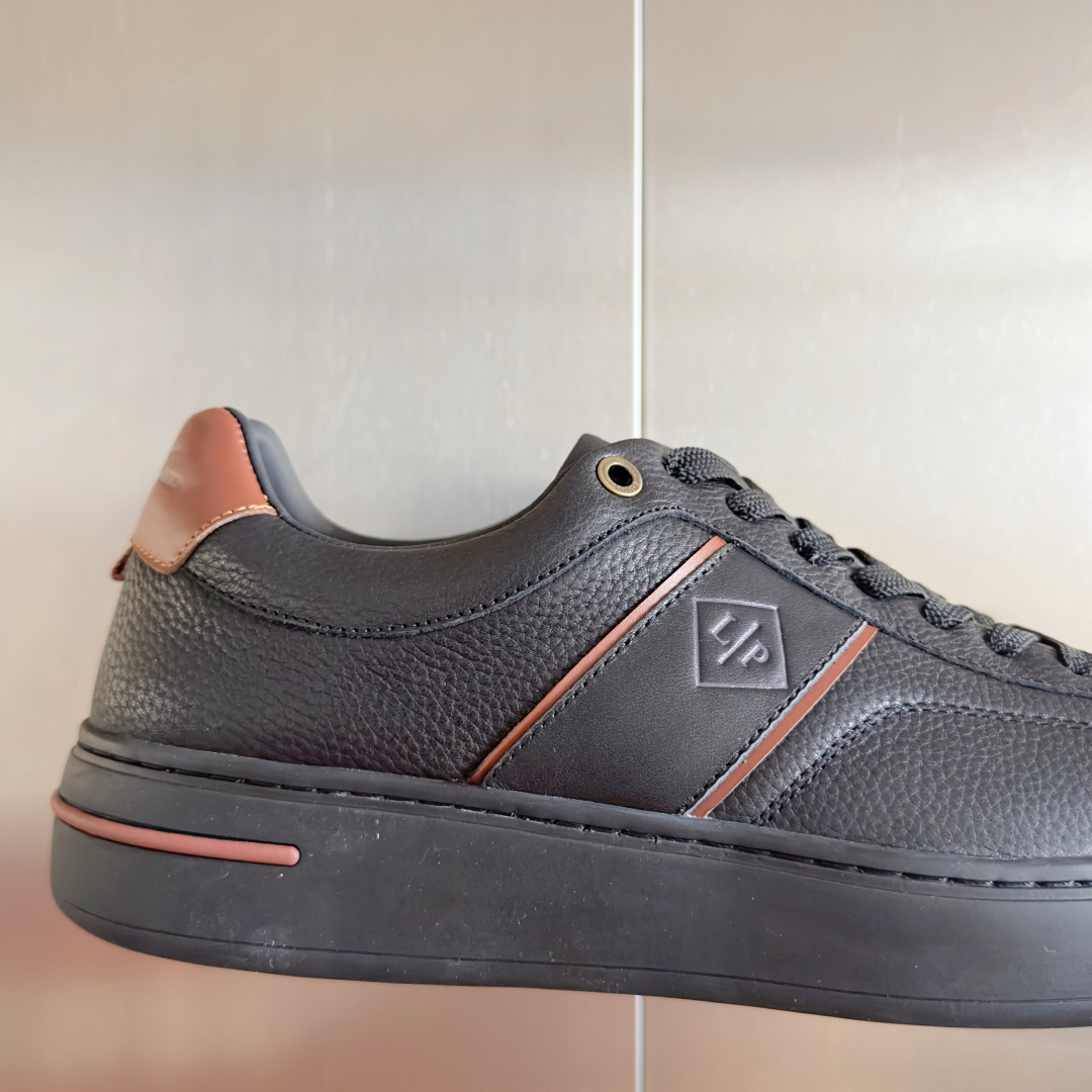 Loro Piana Male Sneakers M-l-s