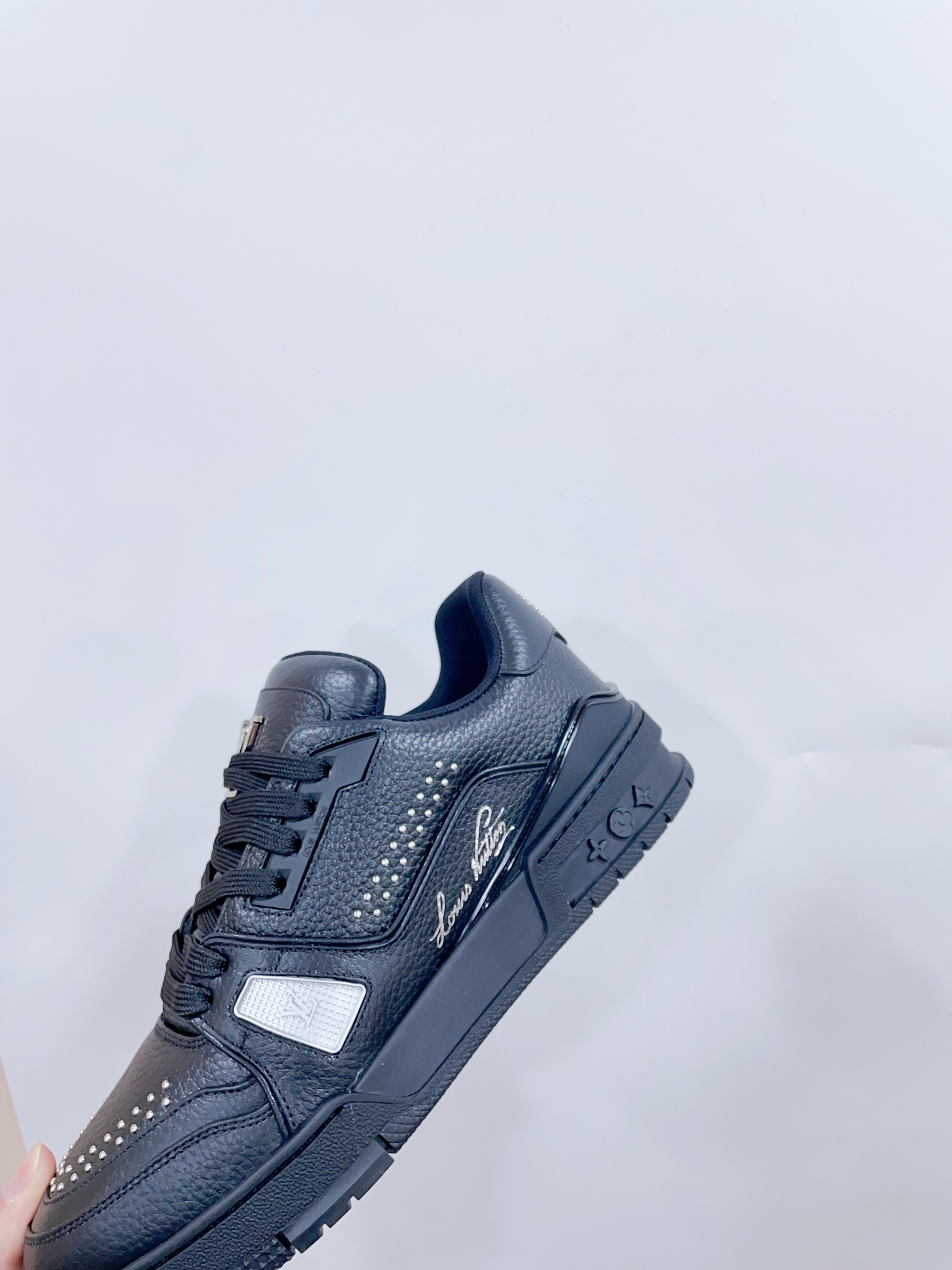 Louis Vuitton Sneakers M-l