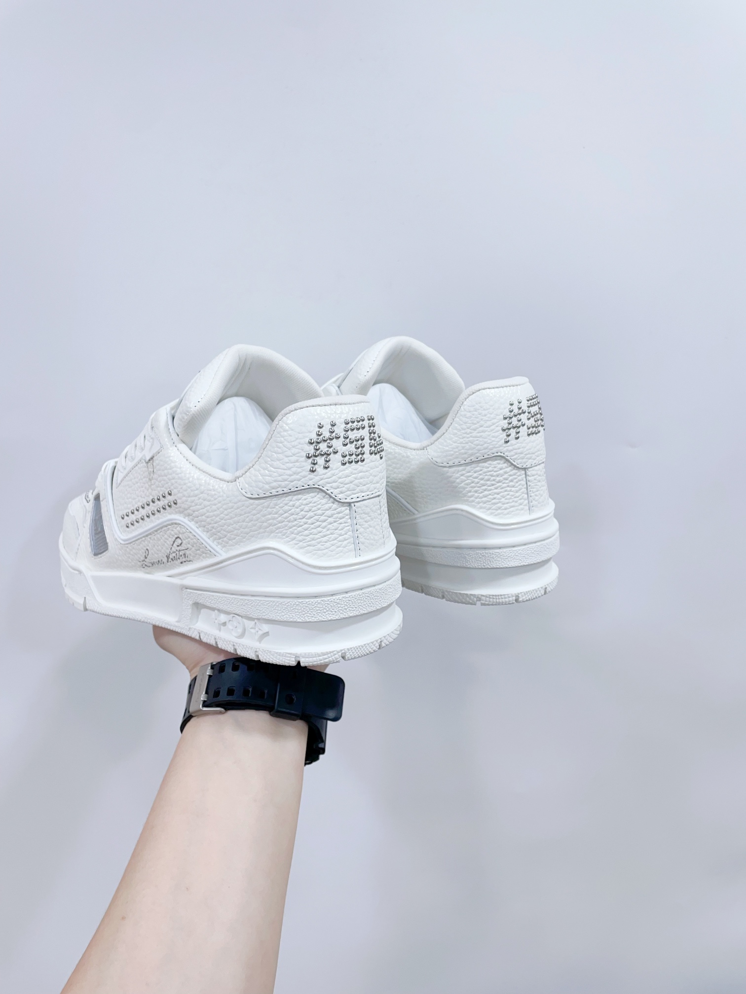 Louis Vuitton Sneakers M-l