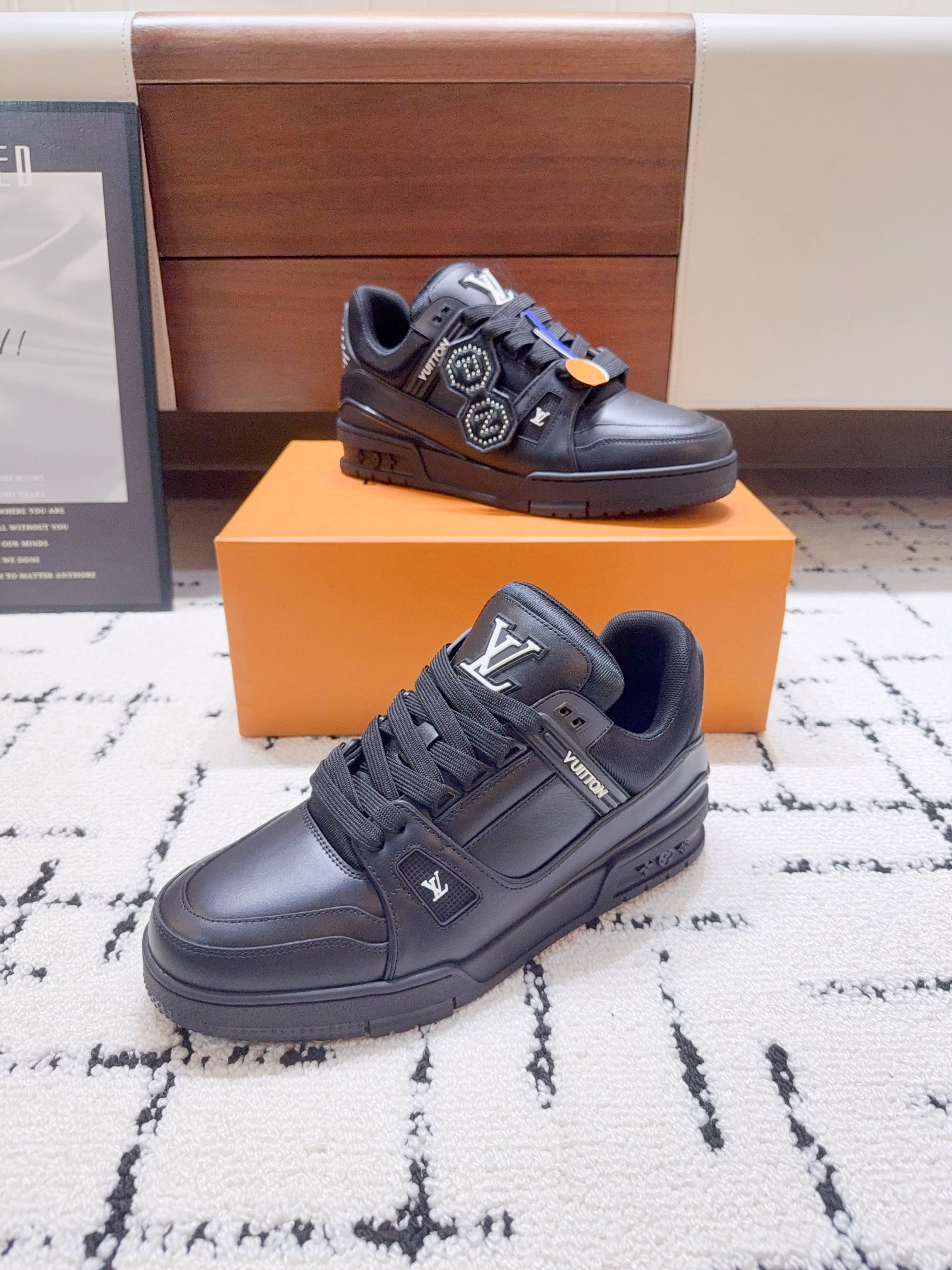 Louis Vuitton Male Sneakers M-l-s