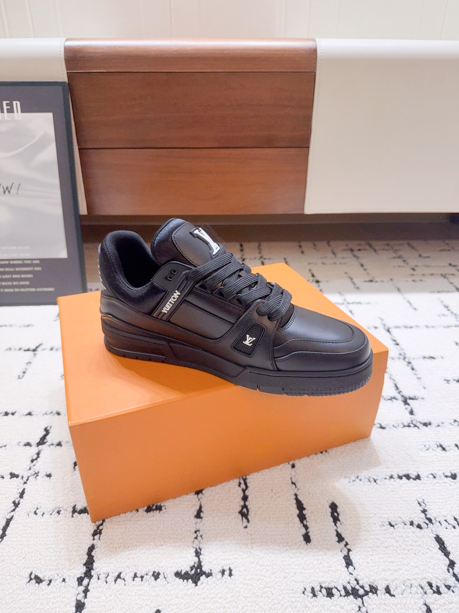 Louis Vuitton Male Sneakers M-l-s