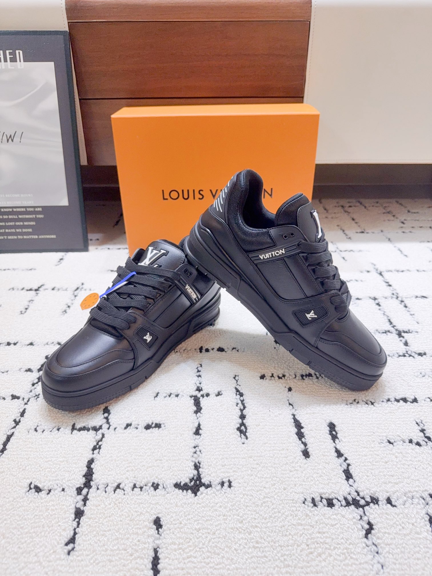 Louis Vuitton Male Sneakers M-l-s