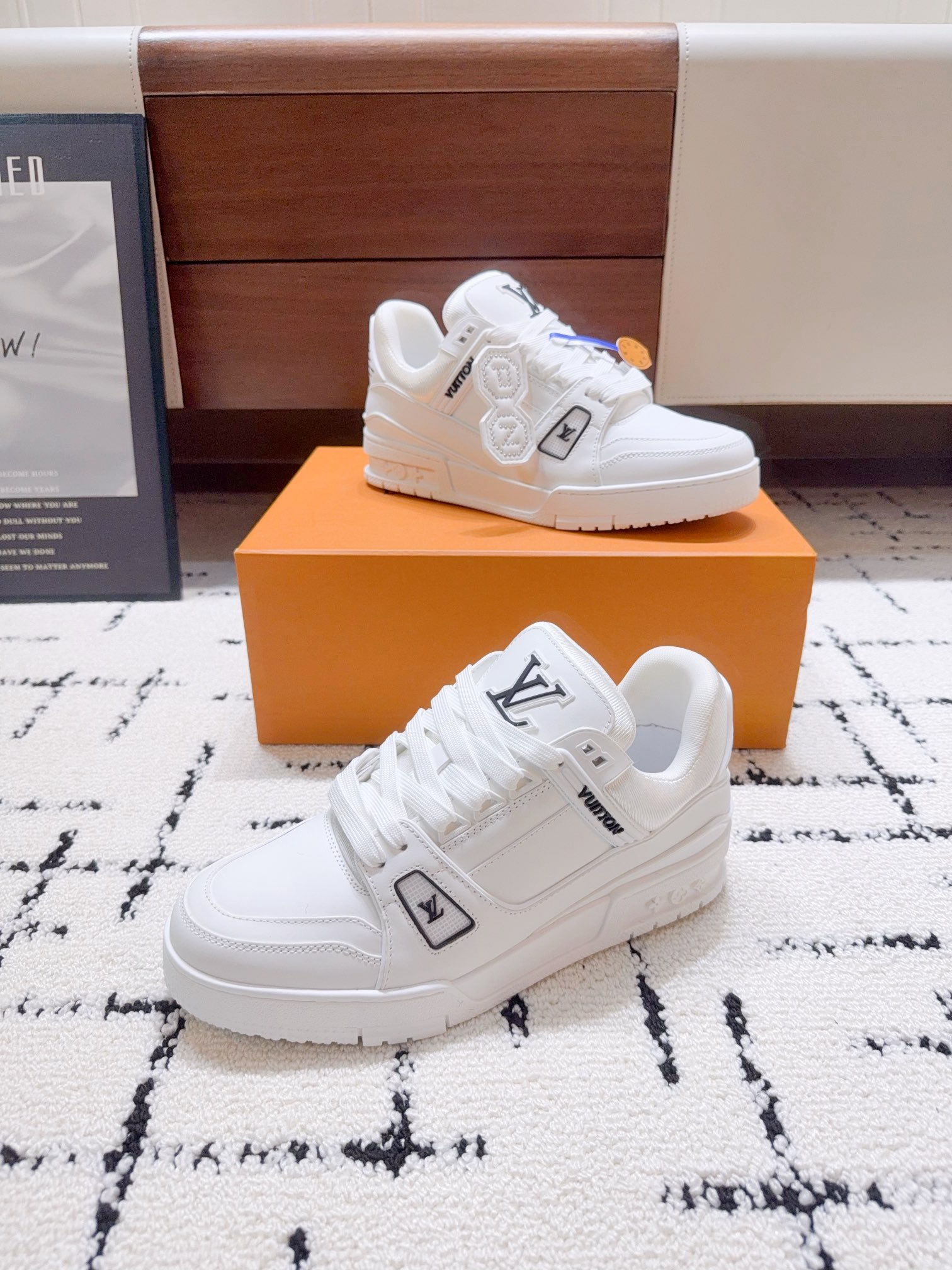 Louis Vuitton Male Sneakers M-l-s