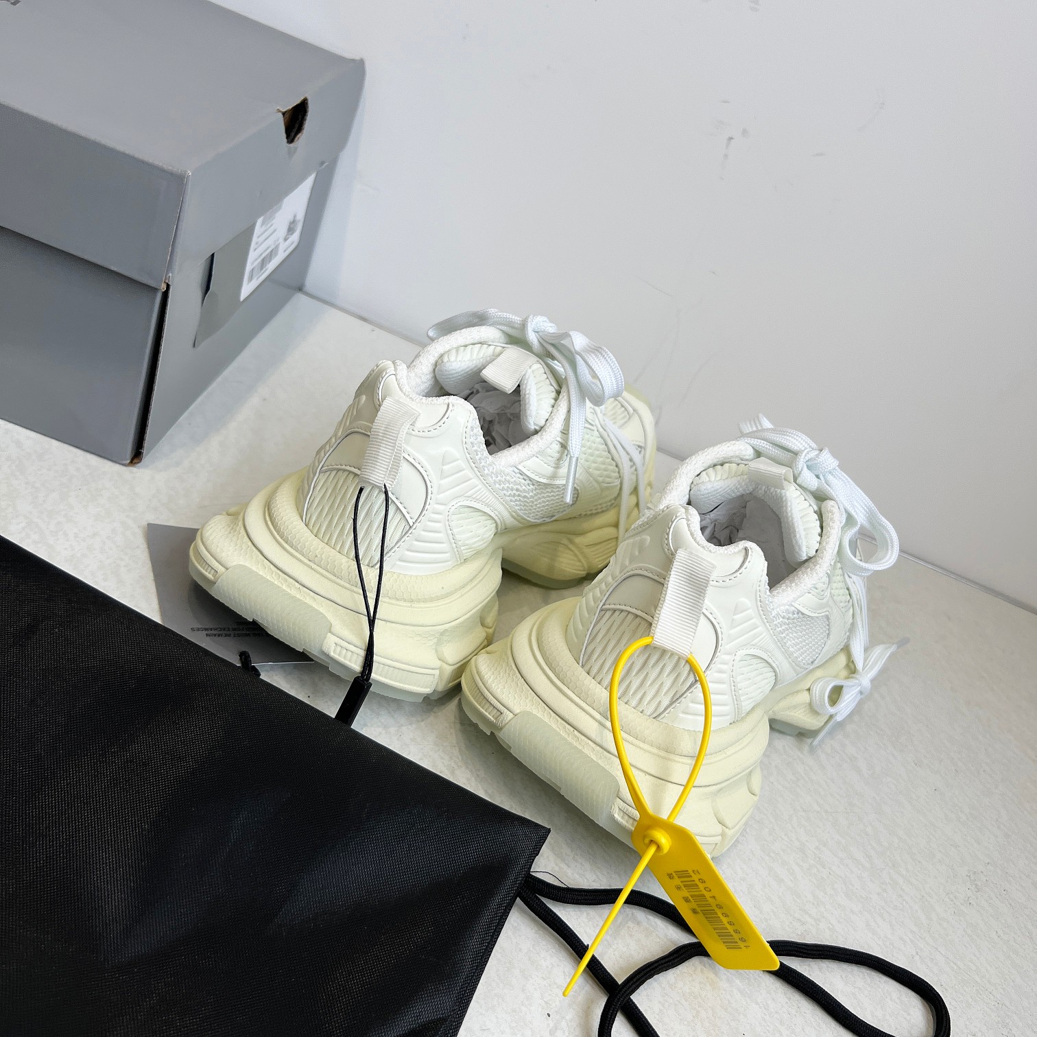 Balenciaga Sneakers Breathable L-s-xl