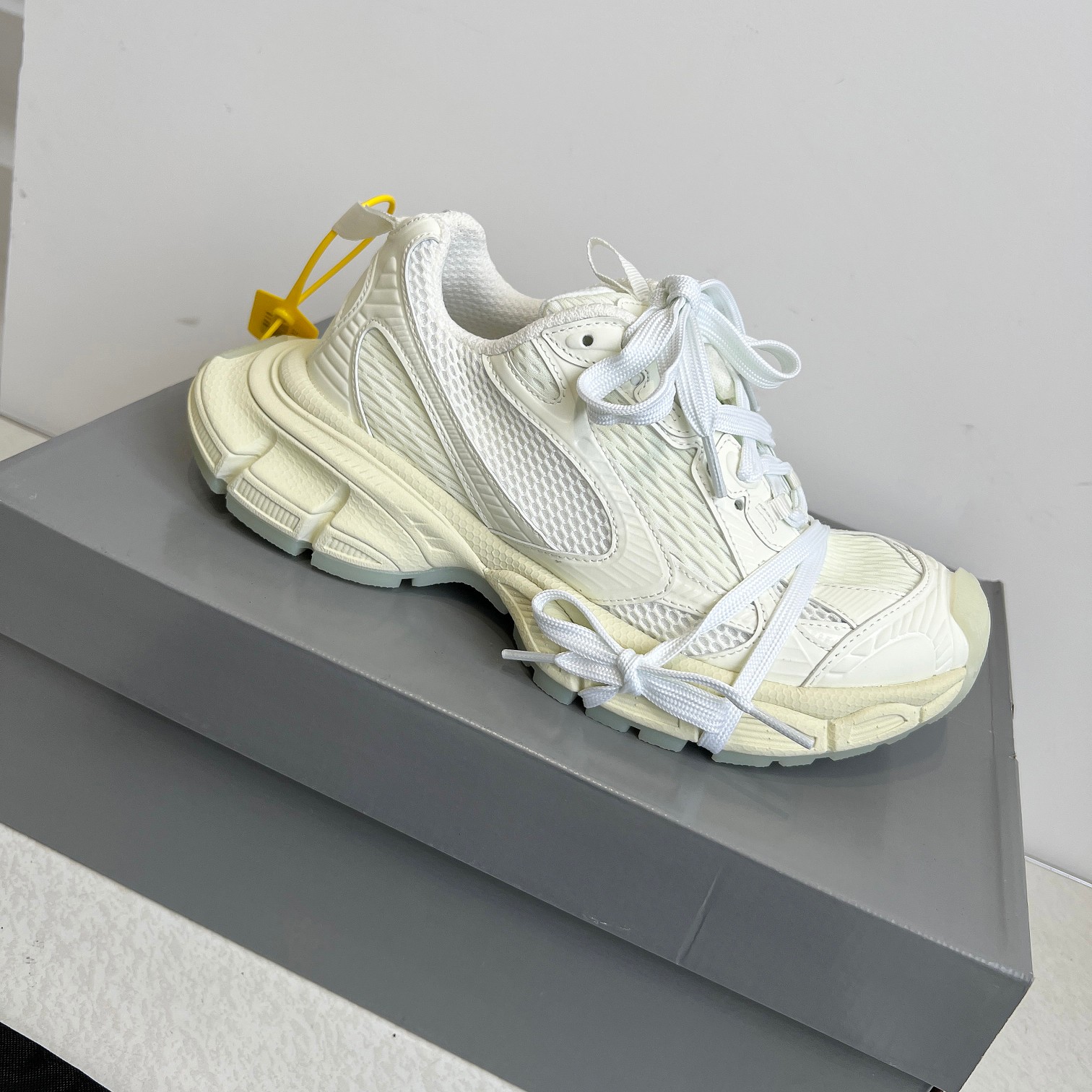 Balenciaga Sneakers Breathable L-s-xl
