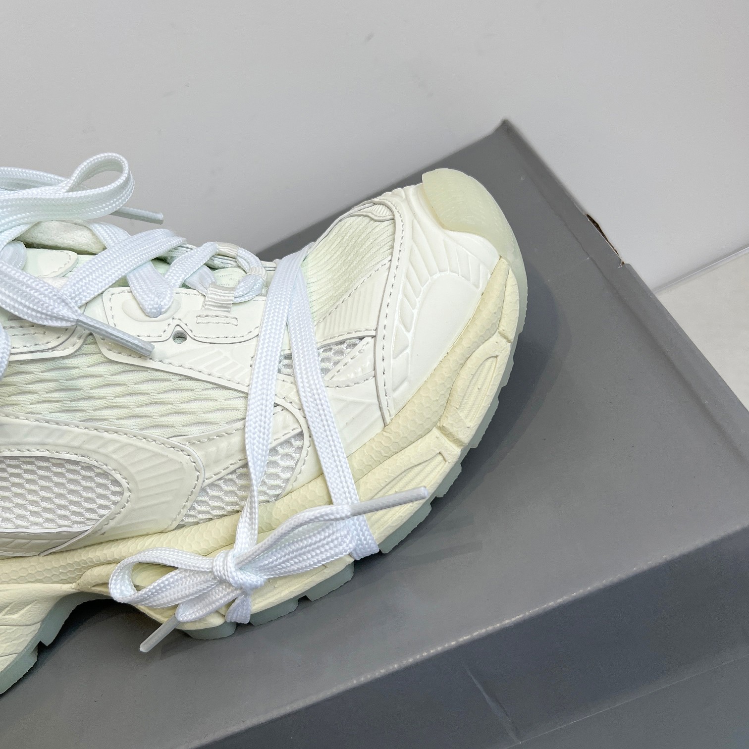 Balenciaga Sneakers Breathable L-s-xl