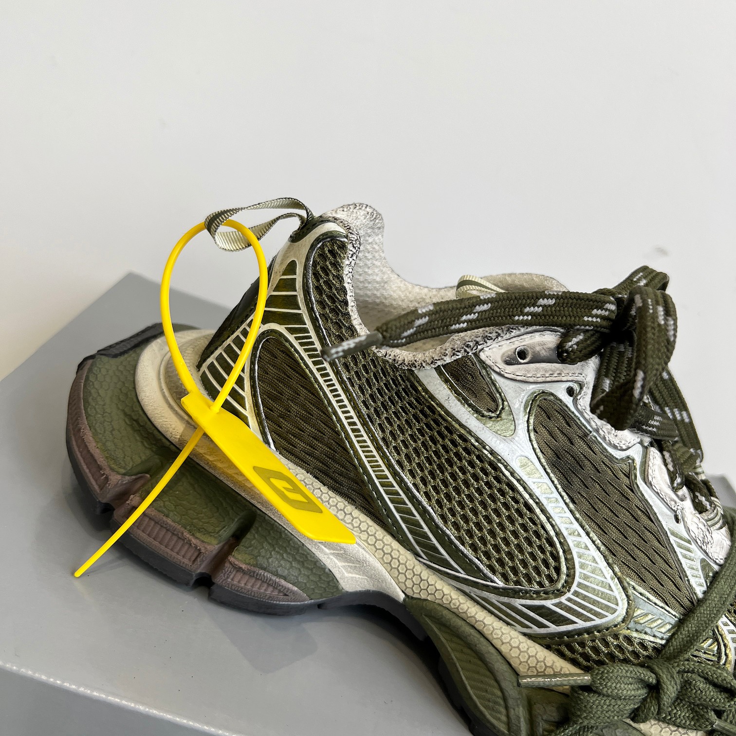 Balenciaga Sneakers Breathable L-s-xl