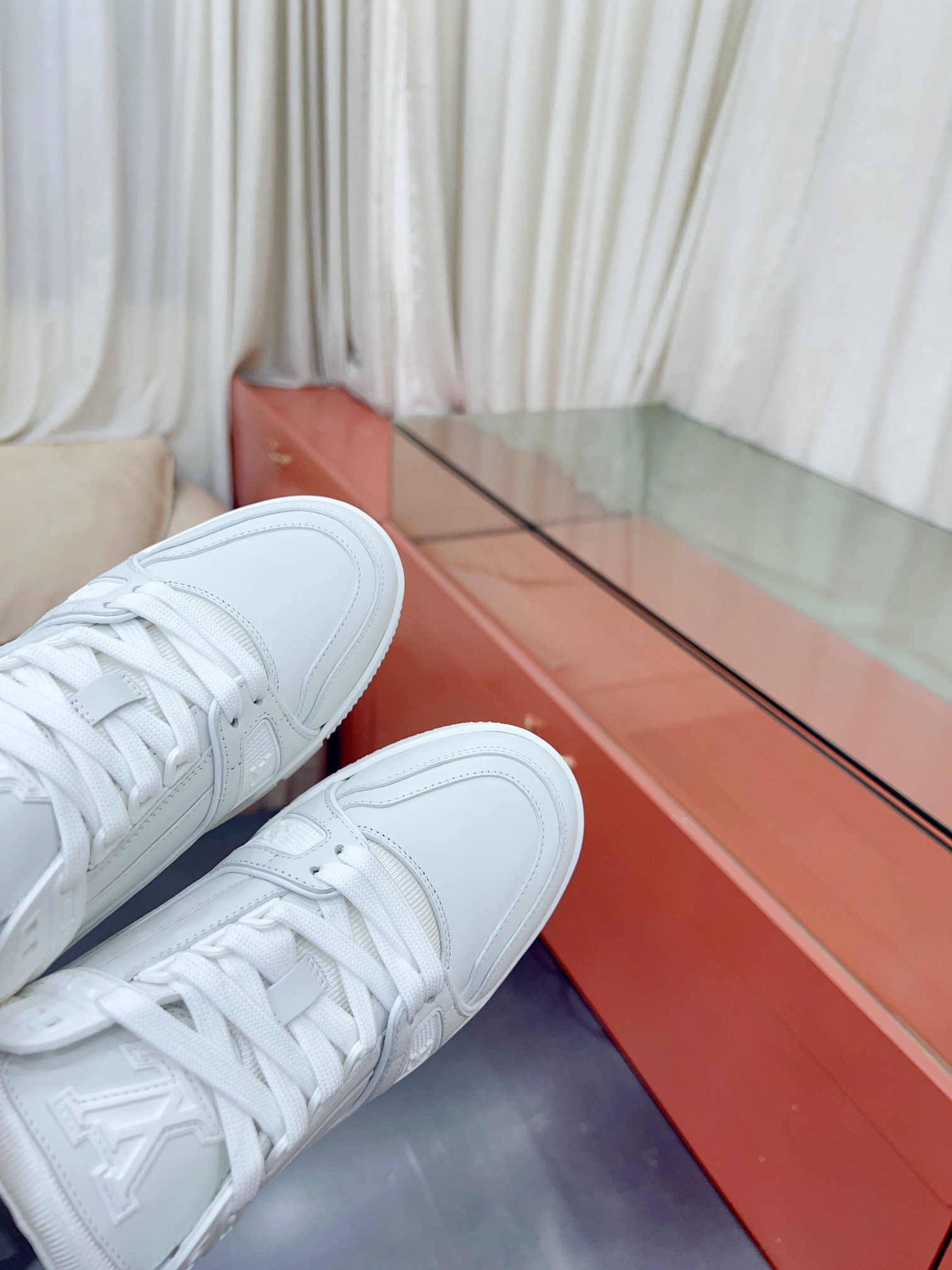 Louis Vuitton Male Sneakers M-l