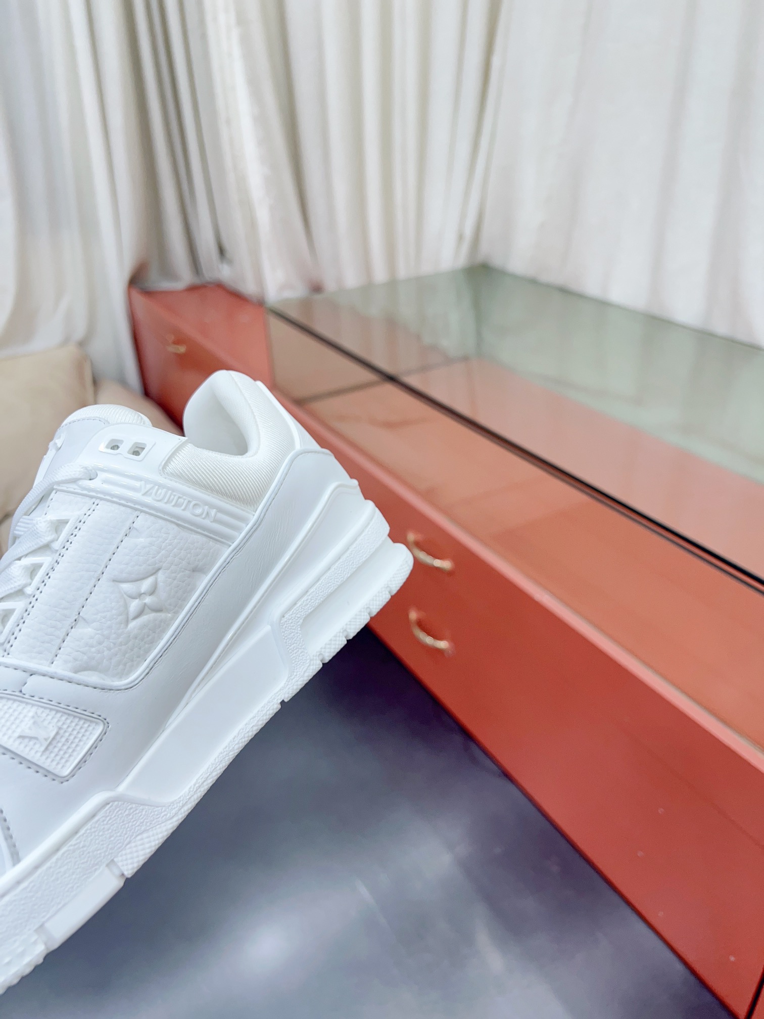 Louis Vuitton Male Sneakers M-l