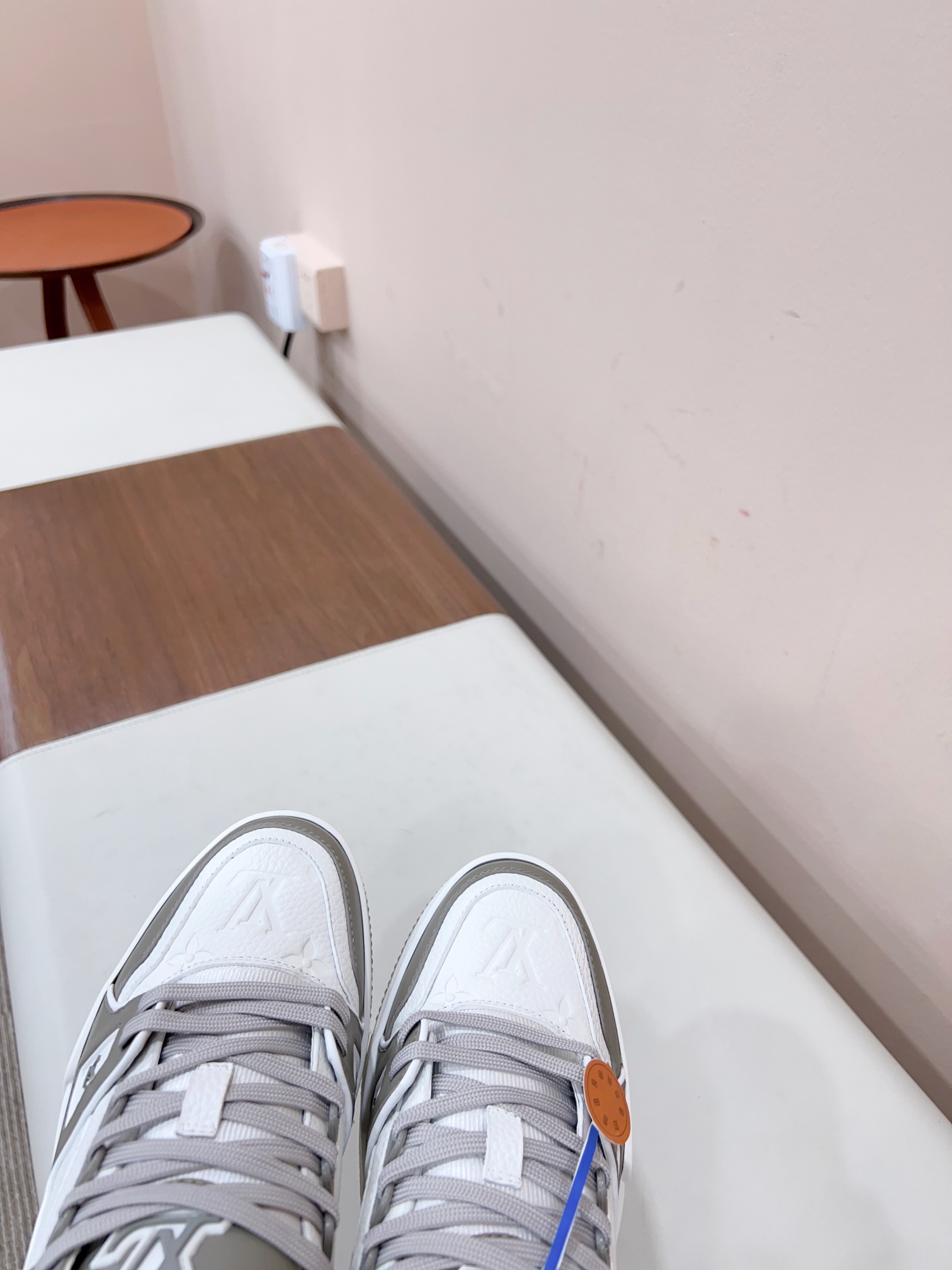 Louis Vuitton Male Sneakers M-l