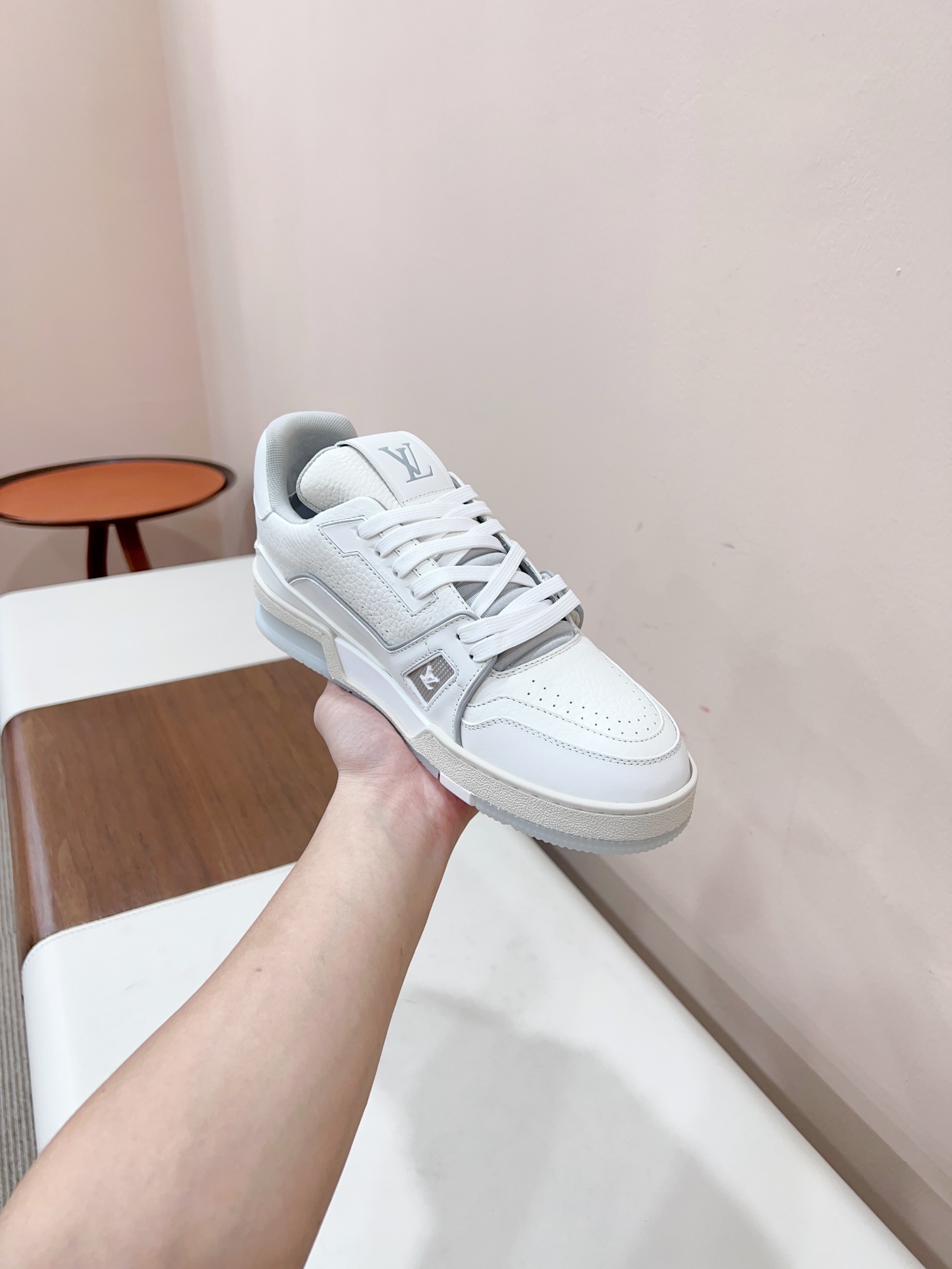Louis Vuitton Male Sneakers M-l