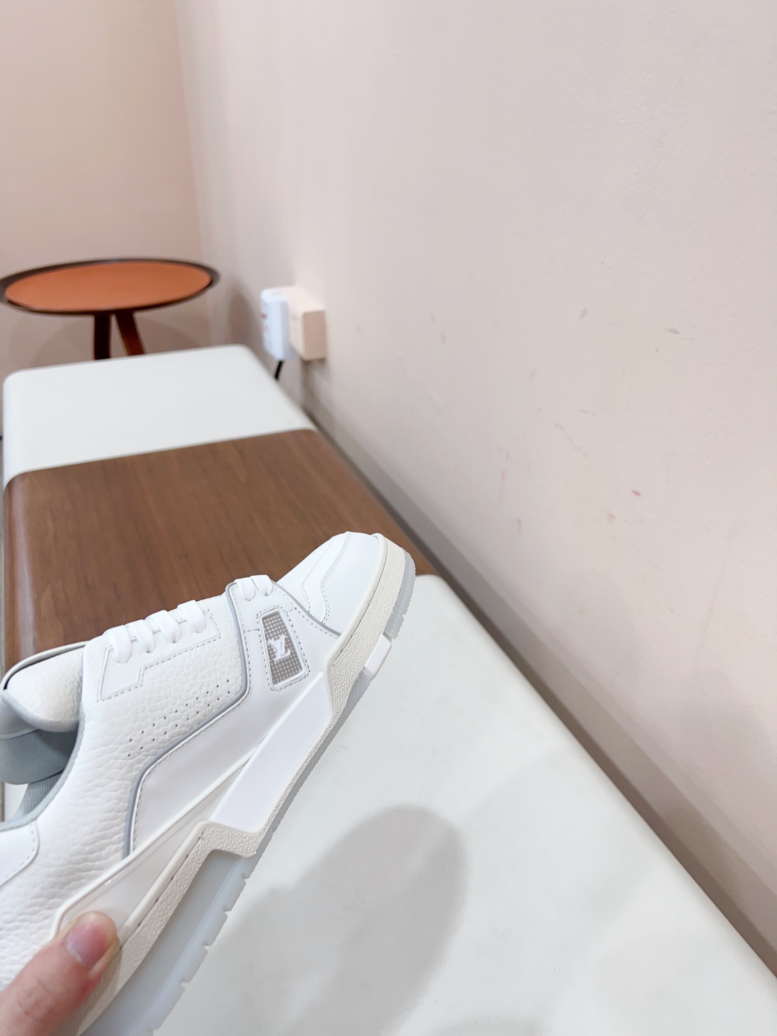 Louis Vuitton Male Sneakers M-l