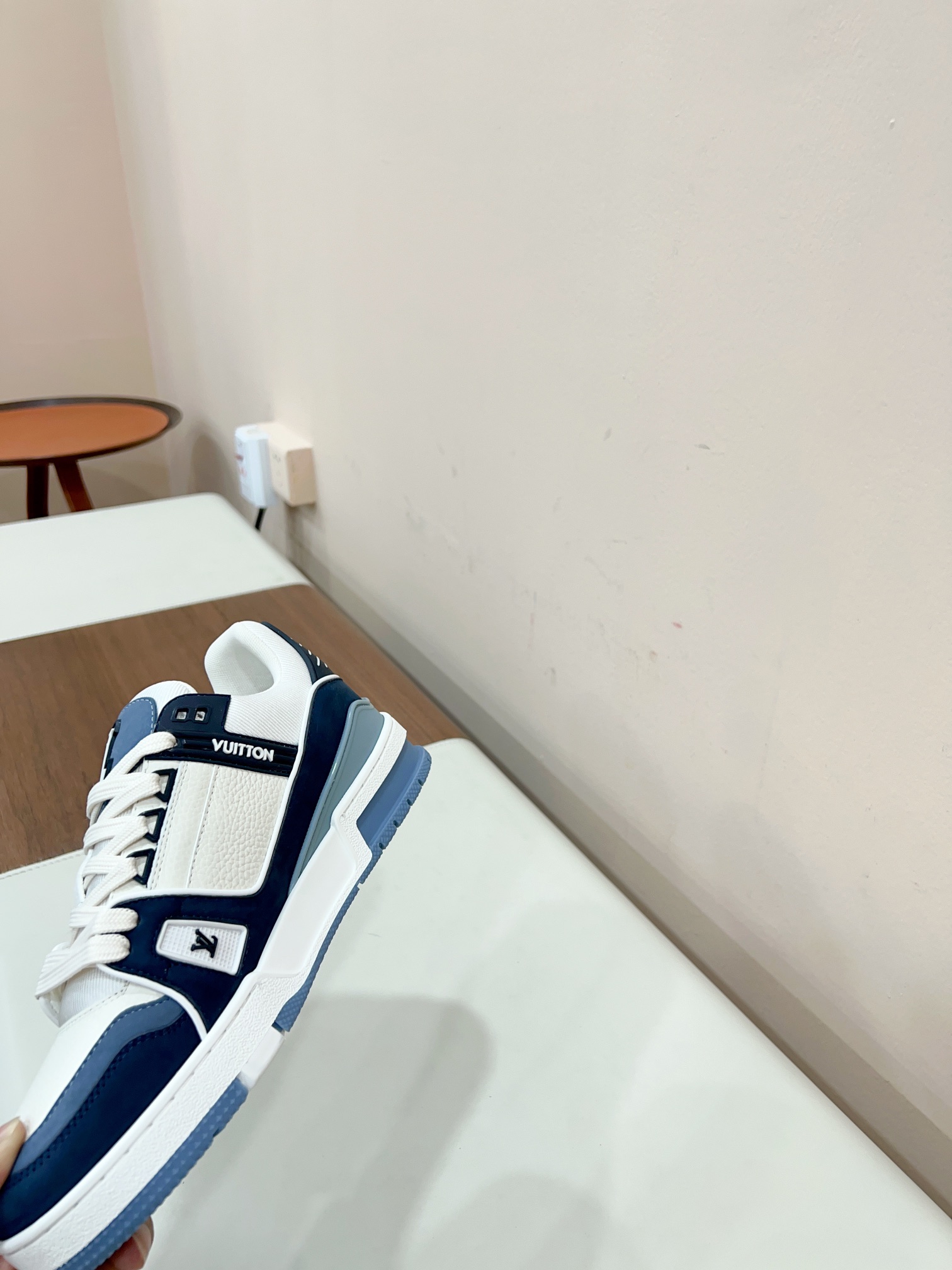 Louis Vuitton Male Sneakers M-l