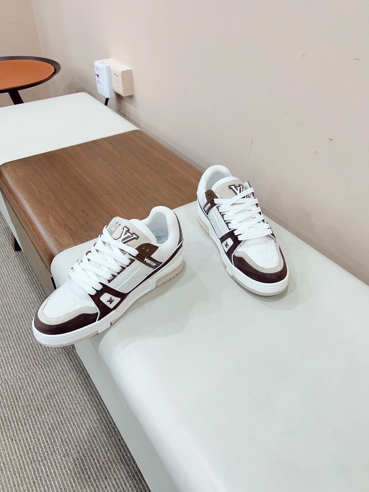 Louis Vuitton Male Sneakers M-l