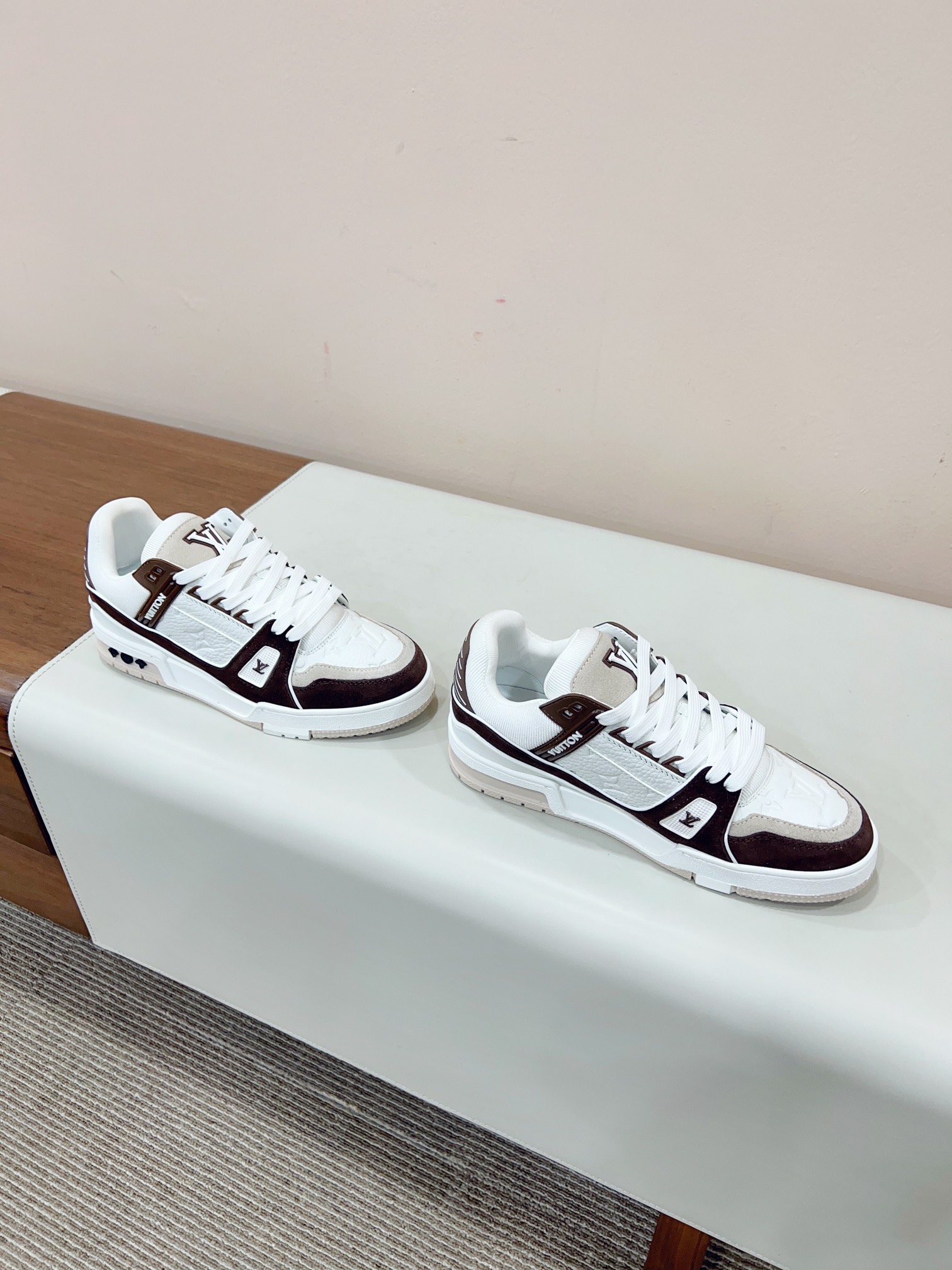 Louis Vuitton Male Sneakers M-l