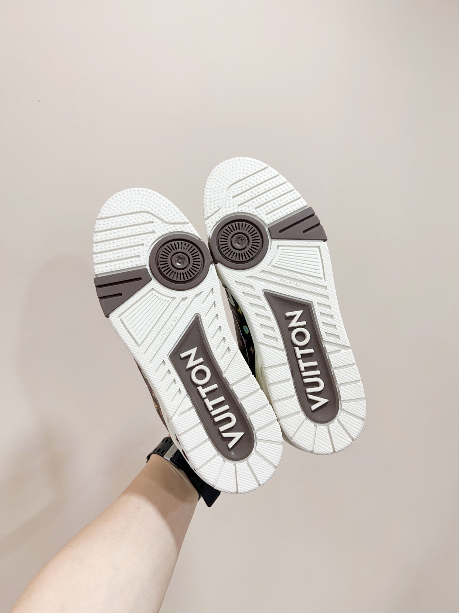 Louis Vuitton Female Sneakers M-l