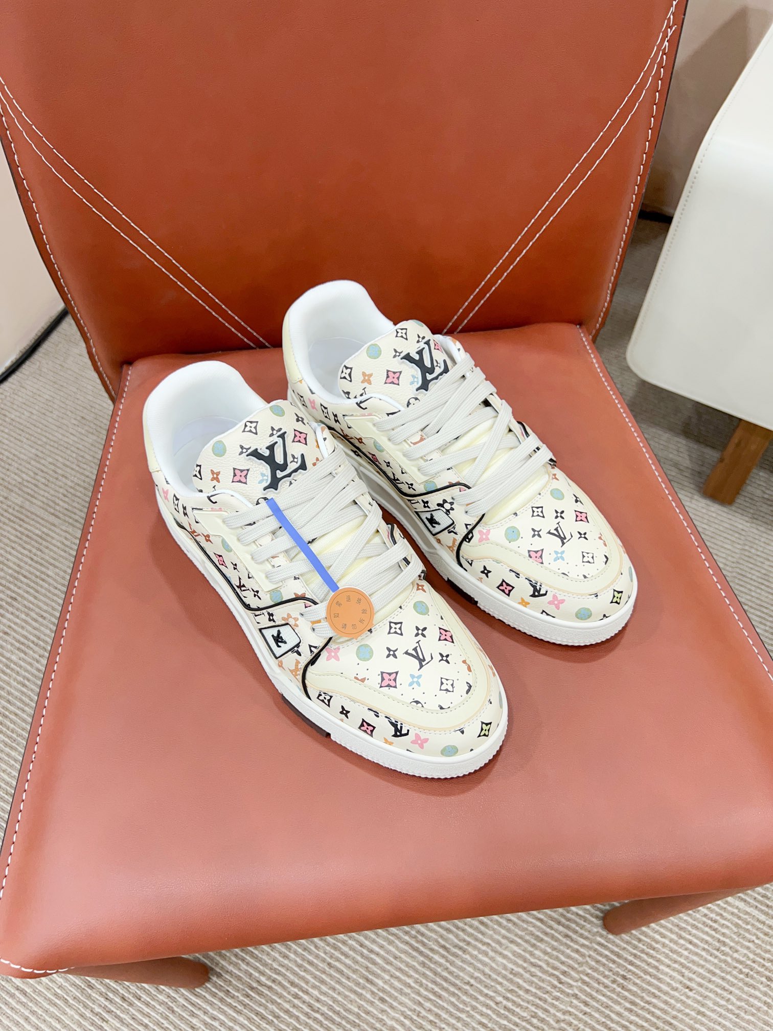 Louis Vuitton Male Sneakers M-l