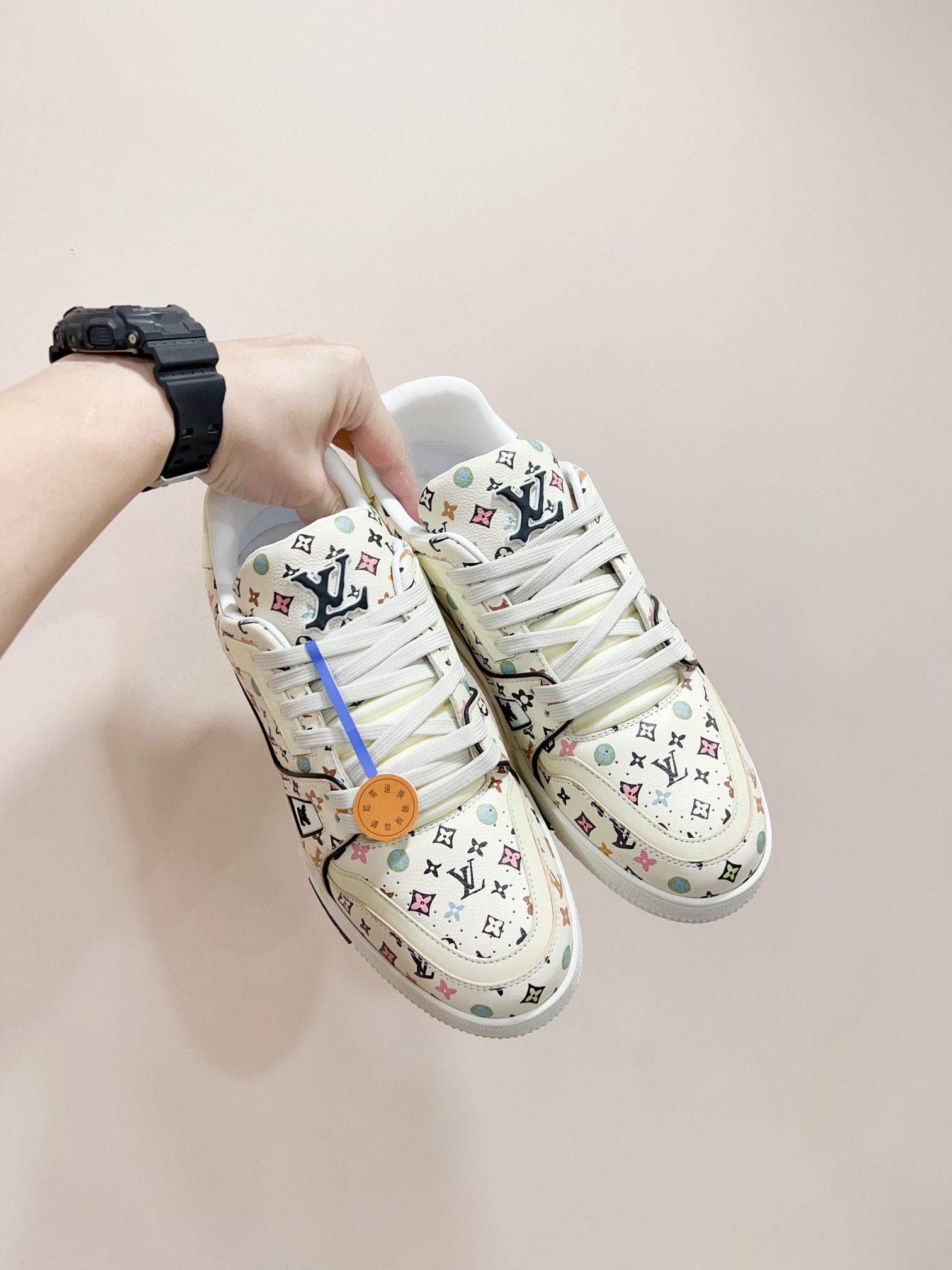 Louis Vuitton Male Sneakers M-l