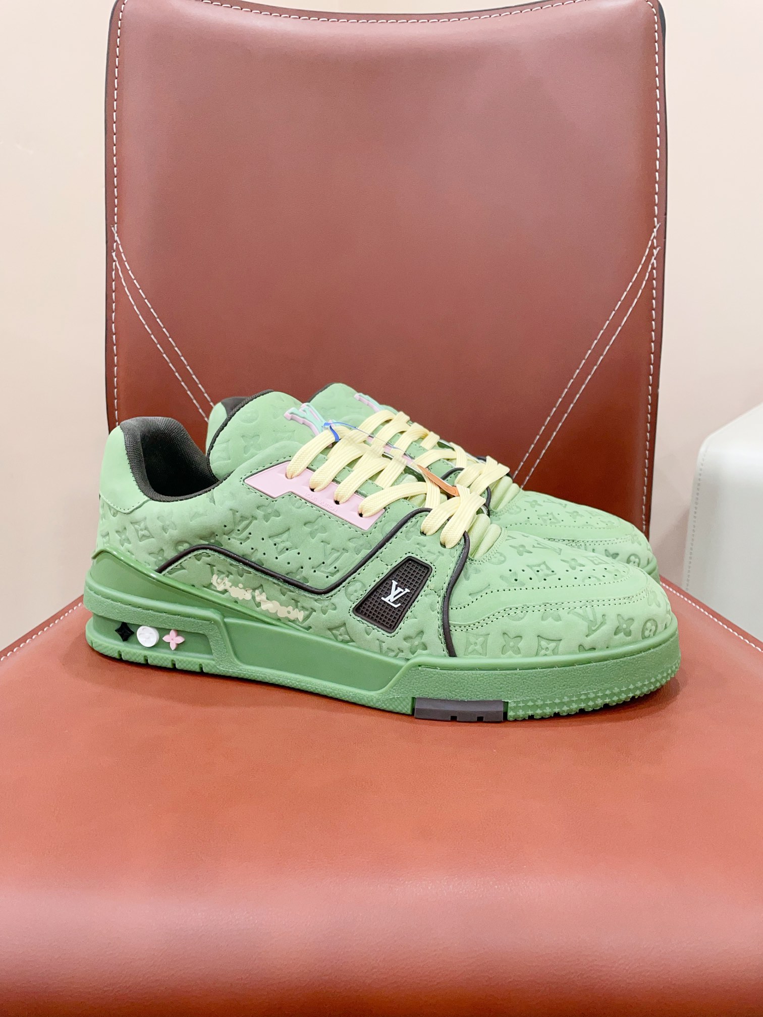 Louis Vuitton Sneakers M-l