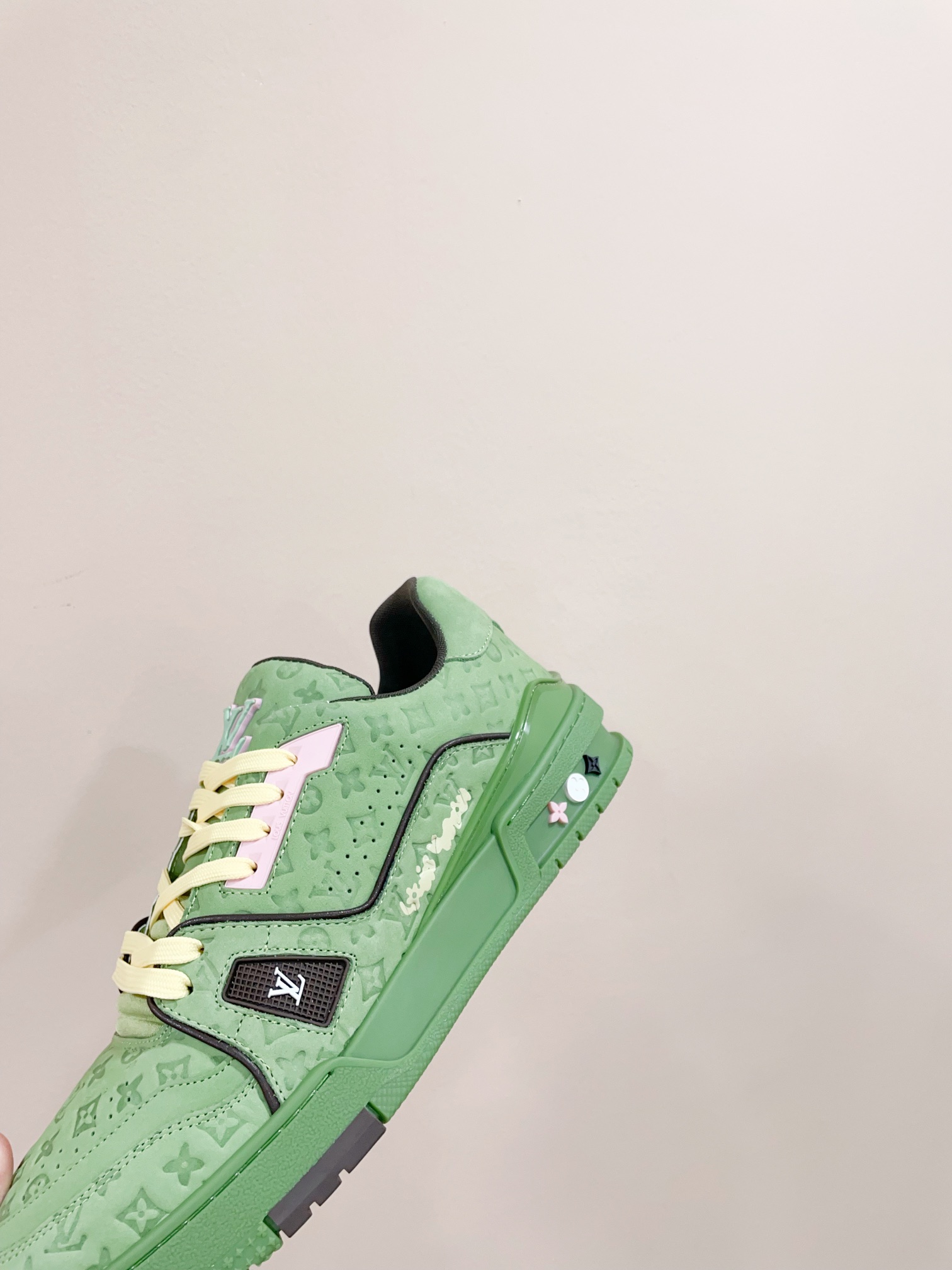 Louis Vuitton Sneakers M-l