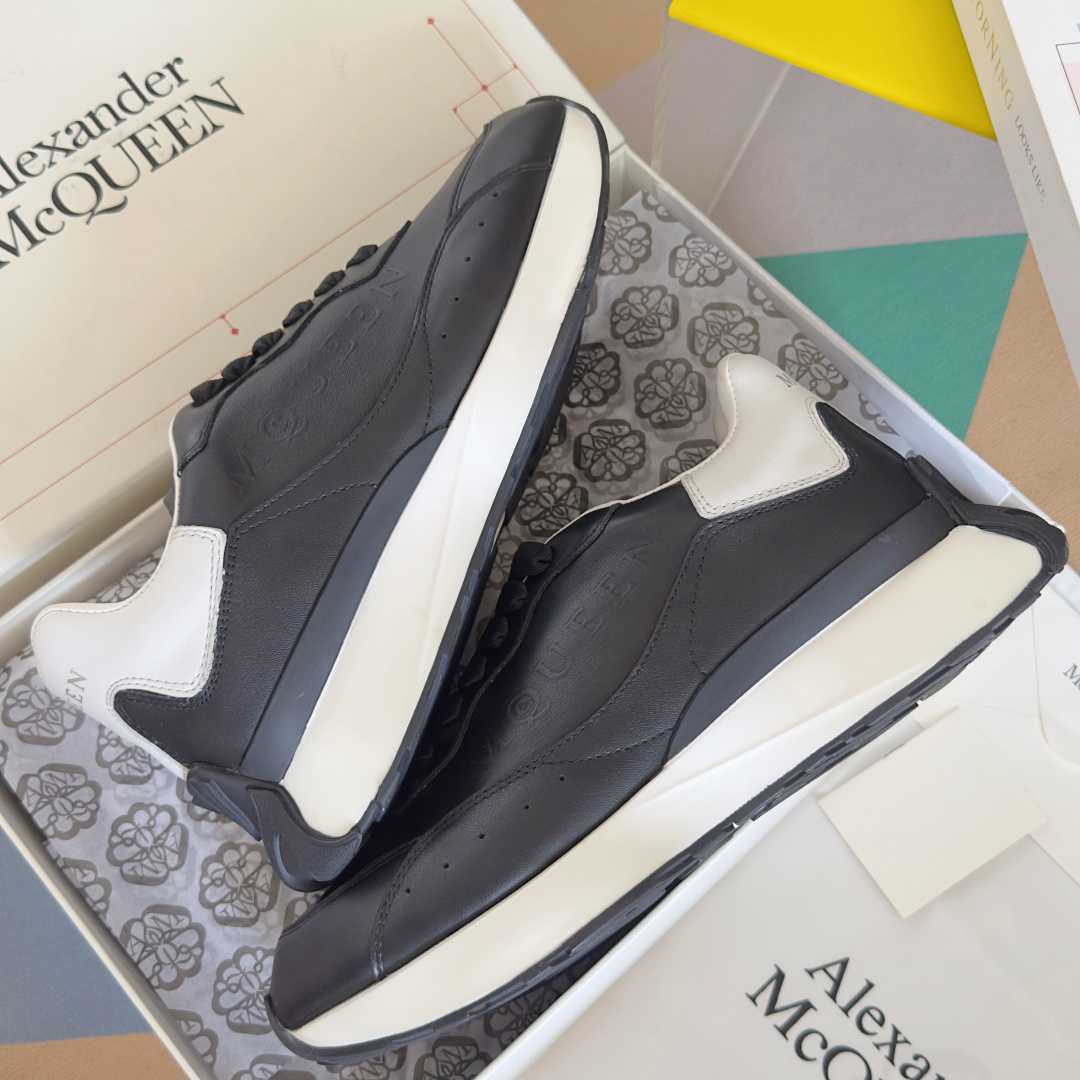 Alexander Mcqueen Male Sneakers White M-l-s