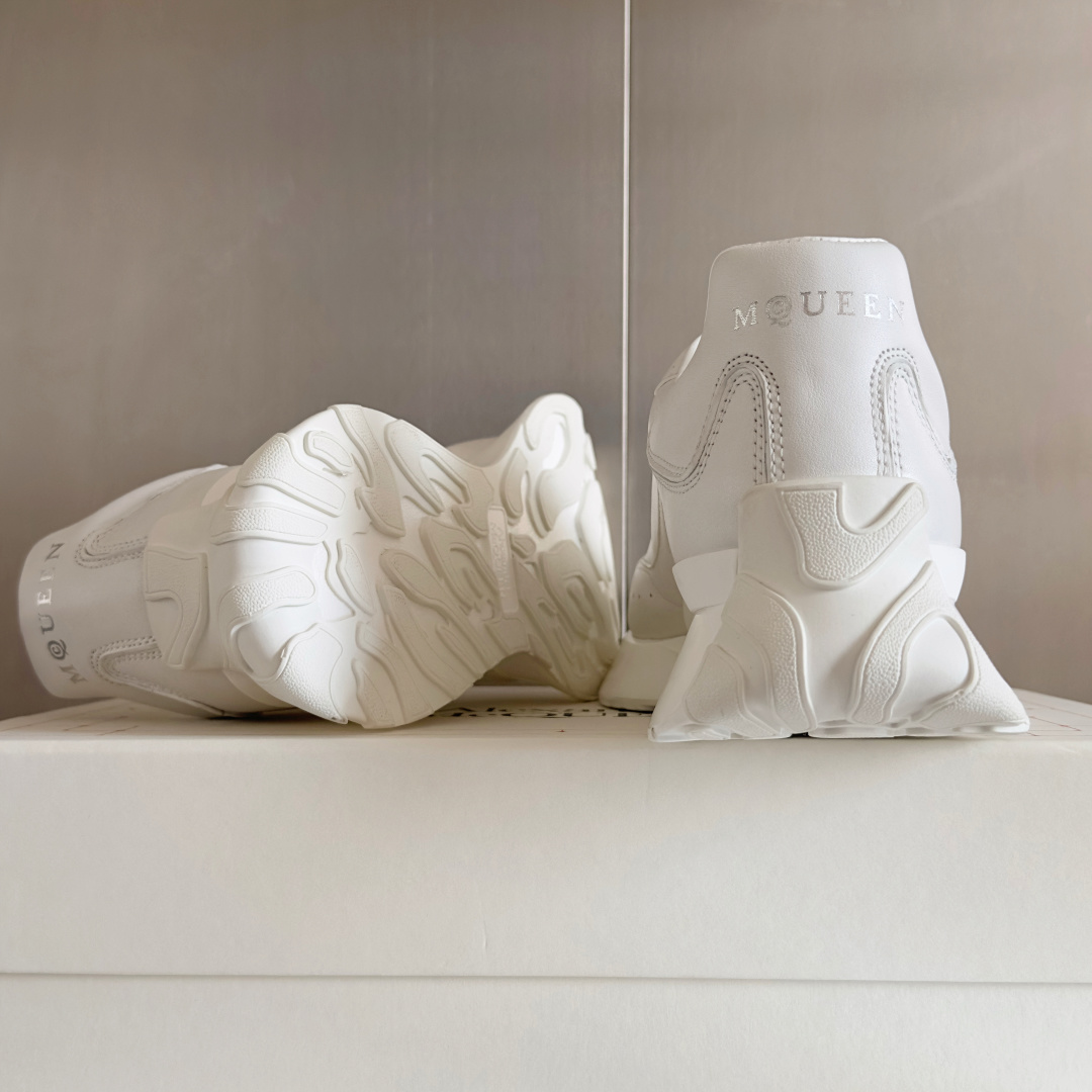 Alexander Mcqueen Male Sneakers White M-l-s