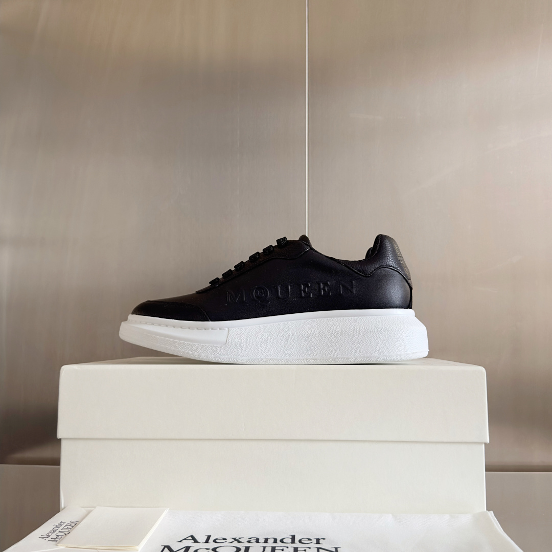 Alexander Mcqueen Male Sneakers White M-l-s