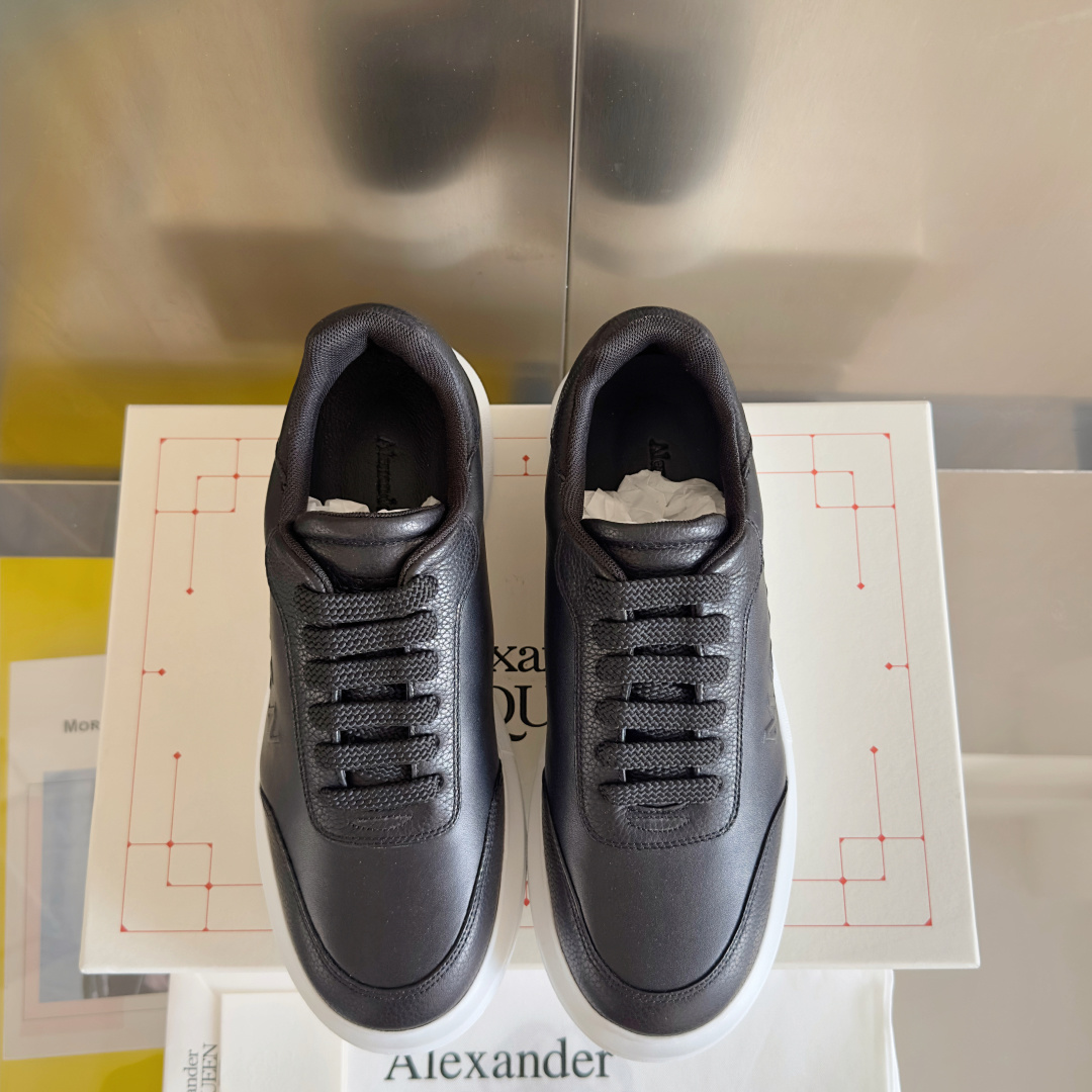 Alexander Mcqueen Male Sneakers White M-l-s