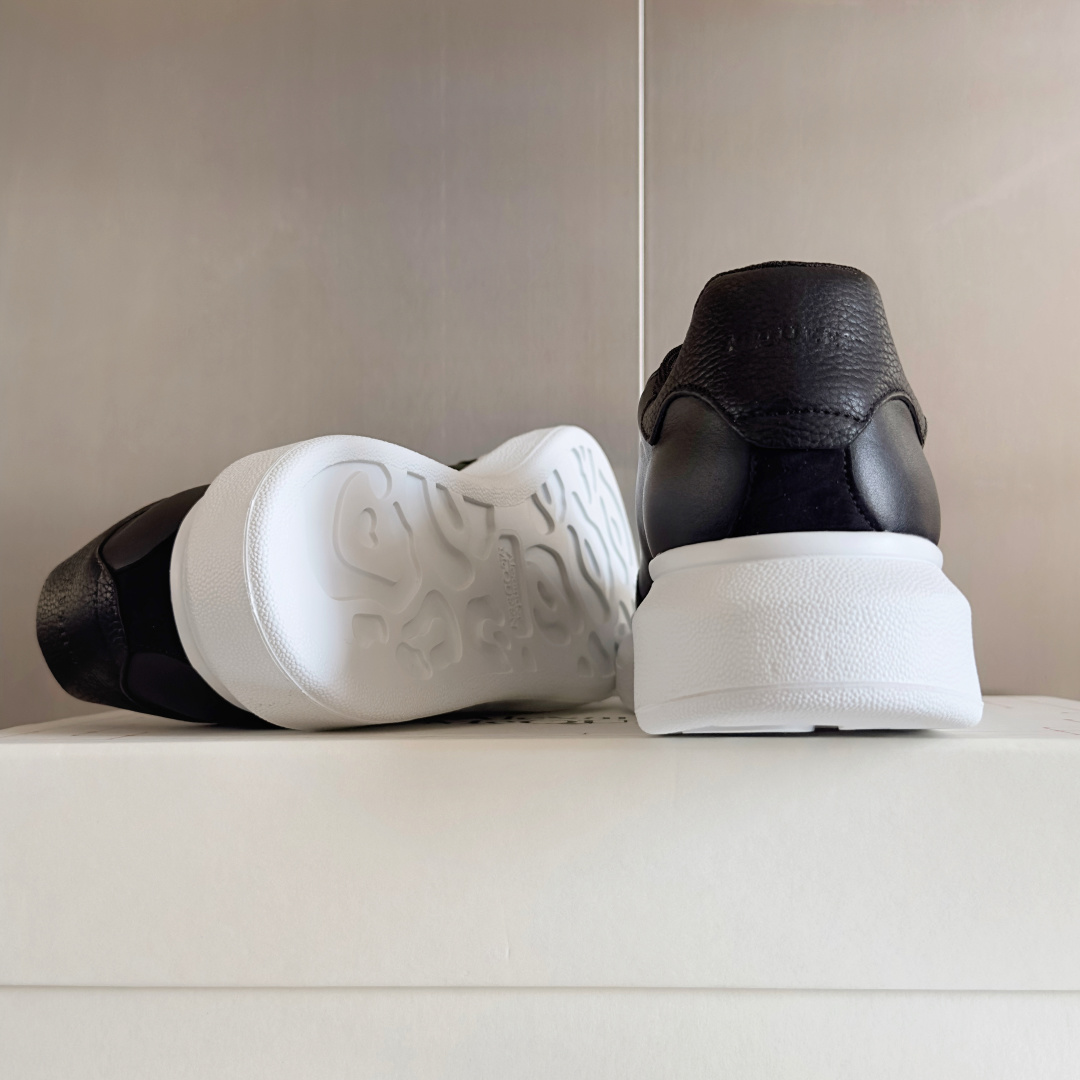 Alexander Mcqueen Male Sneakers White M-l-s