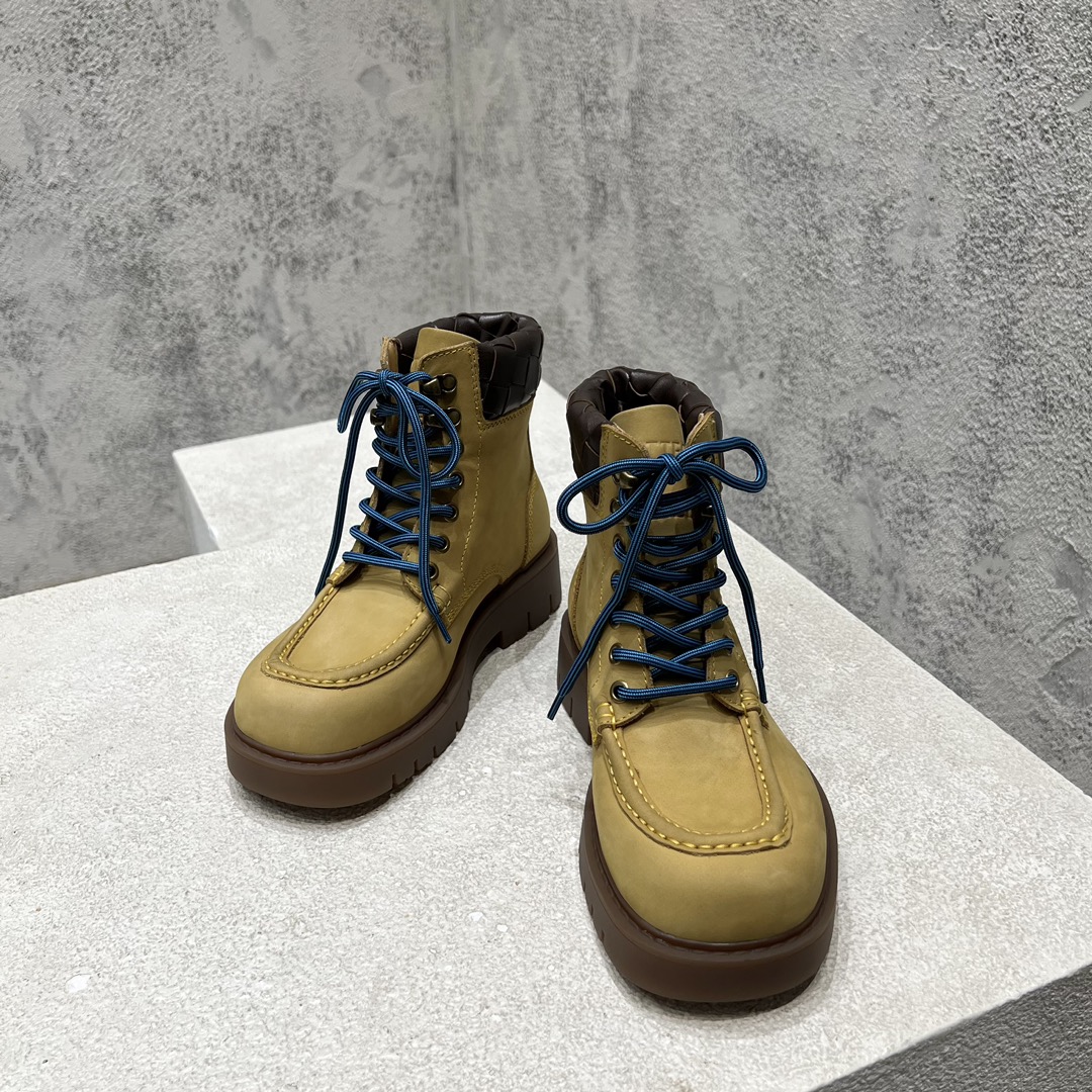 Bottega Veneta Dr. Martens Male Boots M-s