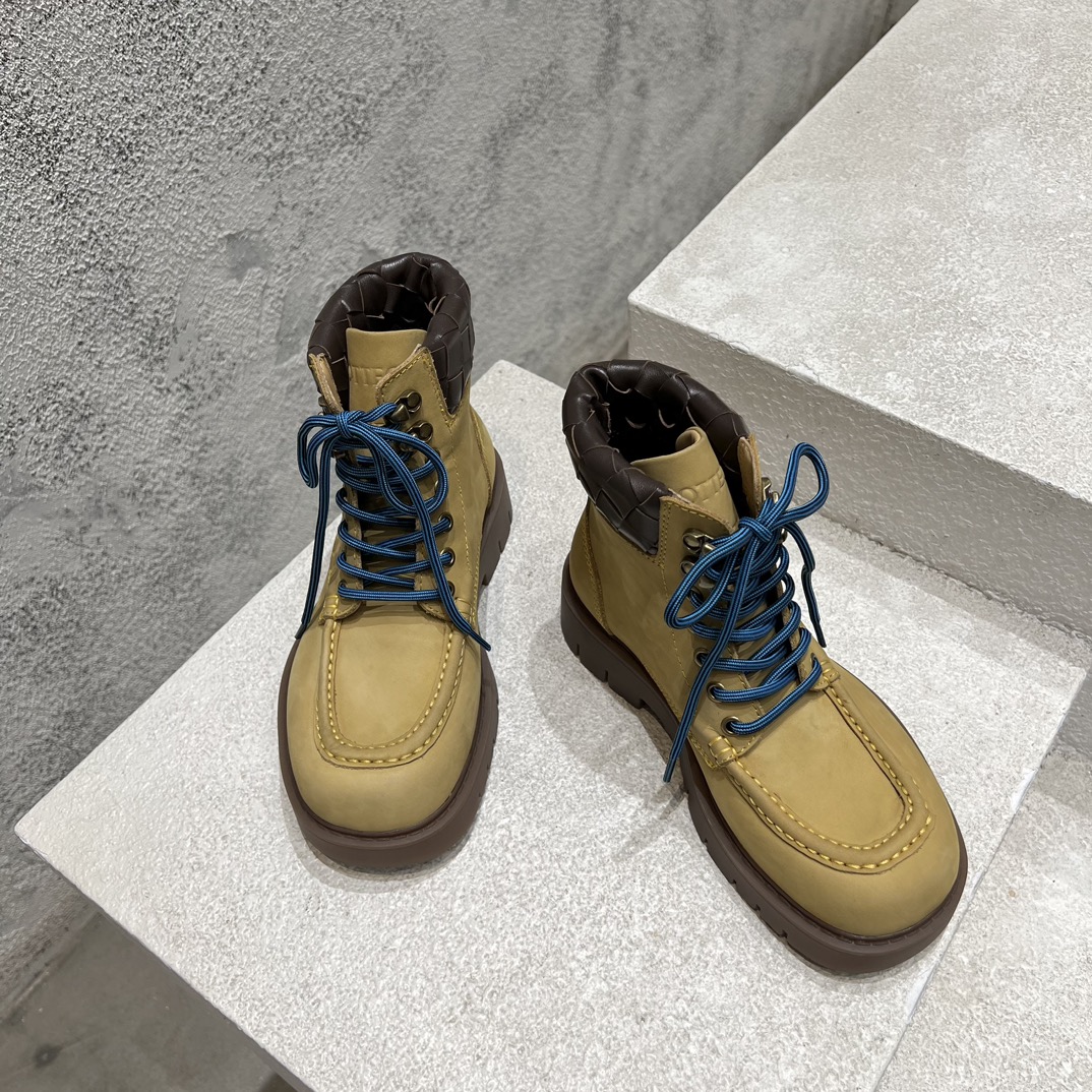 Bottega Veneta Dr. Martens Male Boots M-s