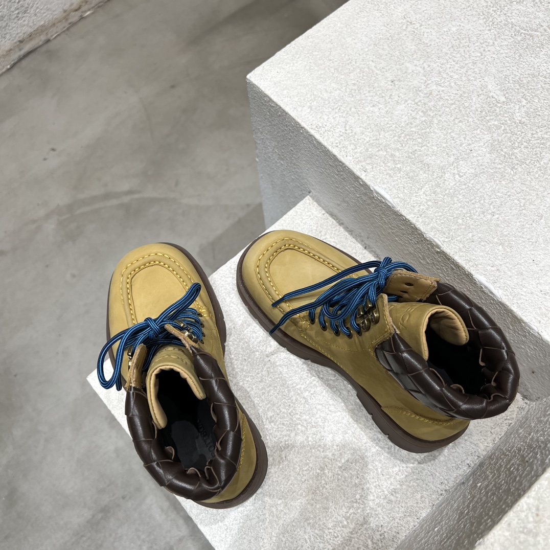 Bottega Veneta Dr. Martens Male Boots M-s