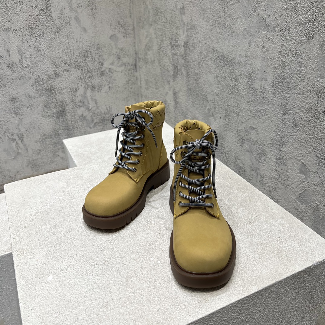Bottega Veneta Dr. Martens Female Boots M-s