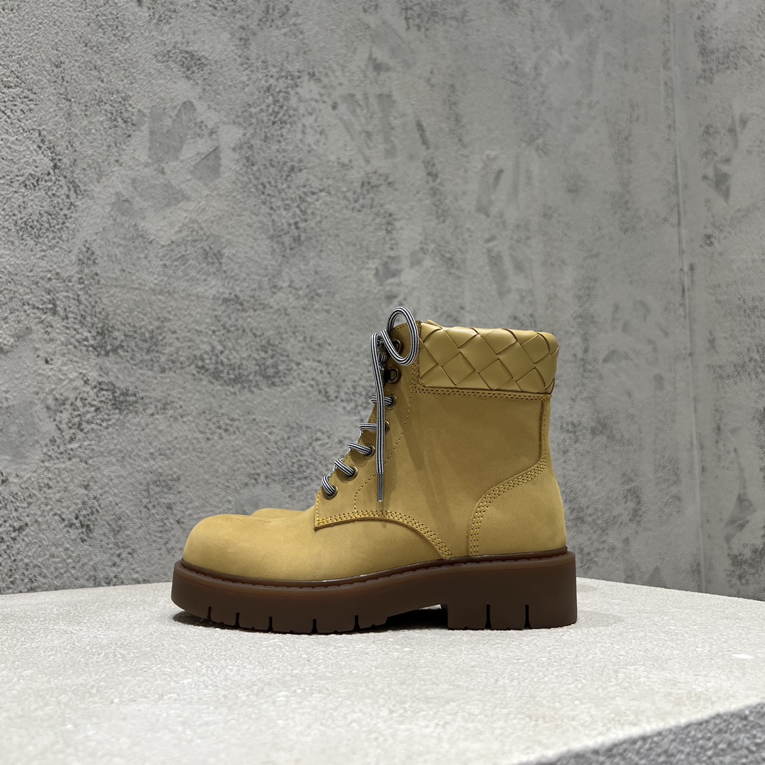 Bottega Veneta Dr. Martens Female Boots M-s