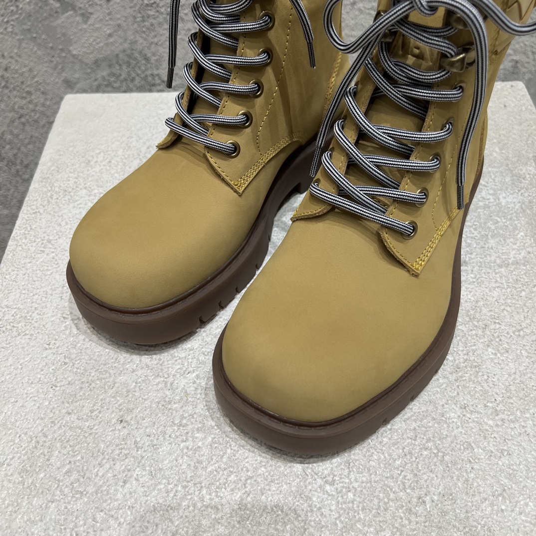 Bottega Veneta Dr. Martens Female Boots M-s