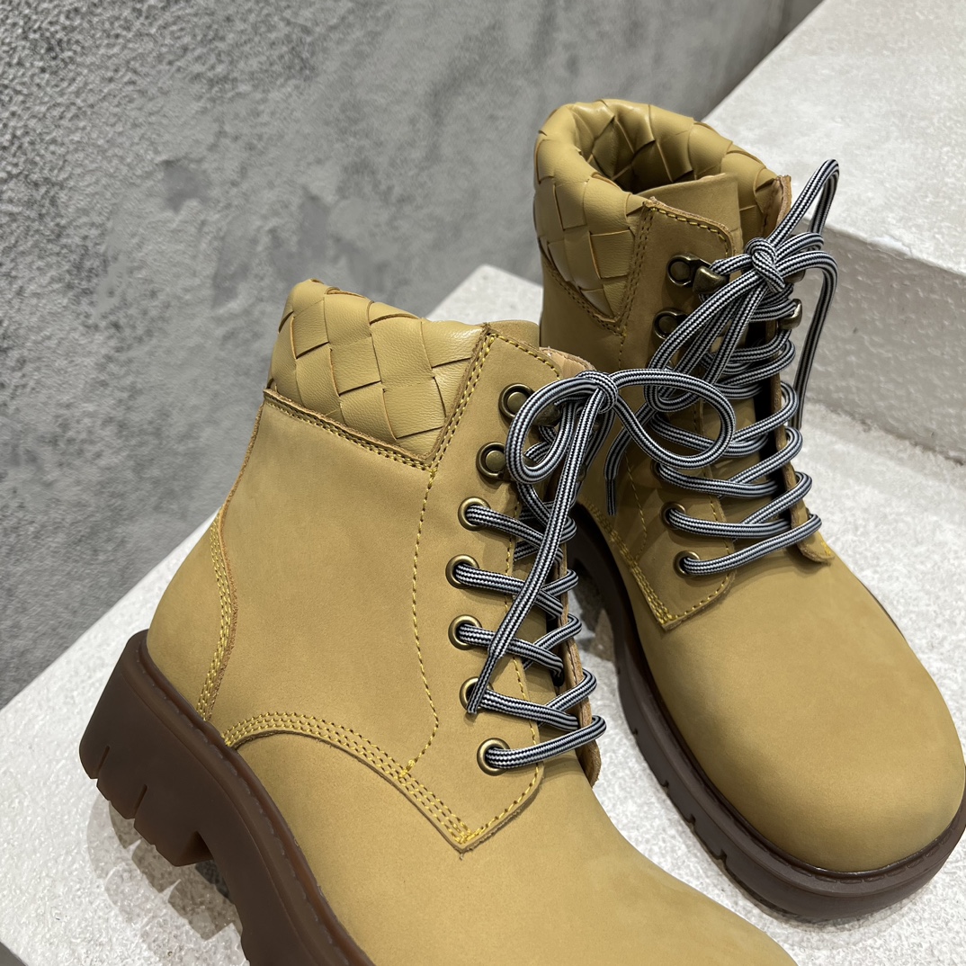 Bottega Veneta Dr. Martens Female Boots M-s