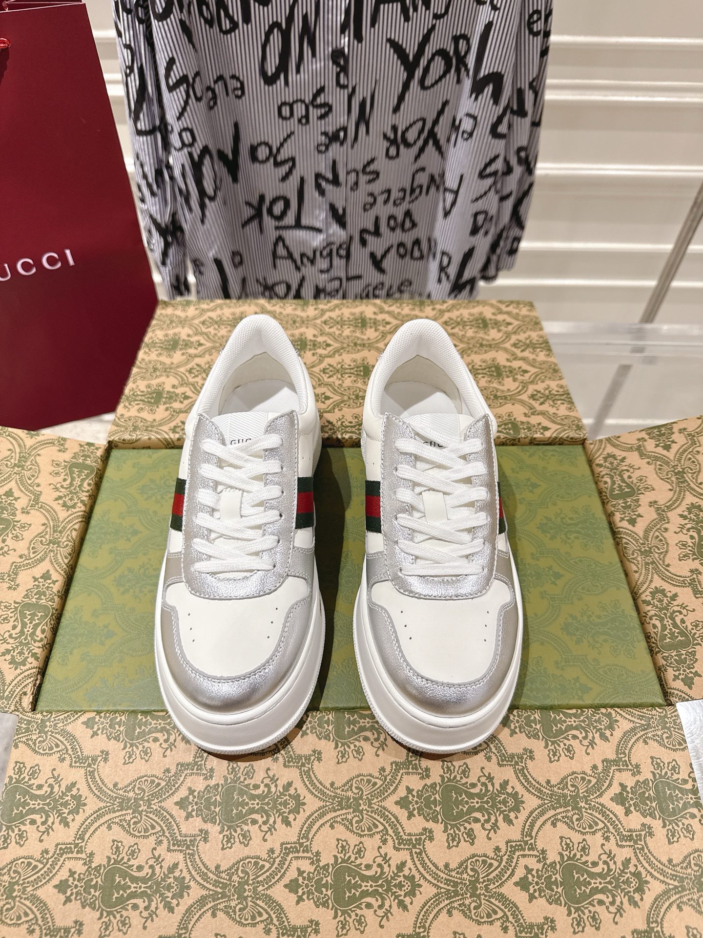 Gucci Female Board Shoes M-l-s
