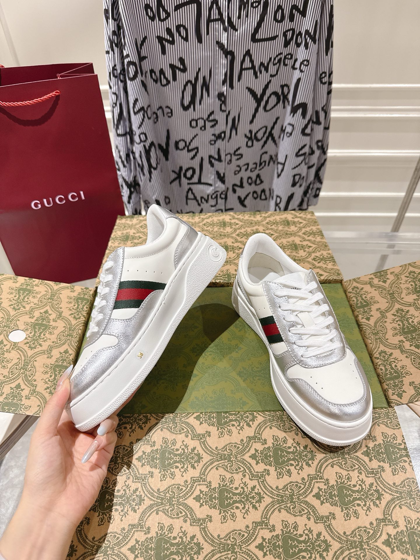 Gucci Female Board Shoes M-l-s