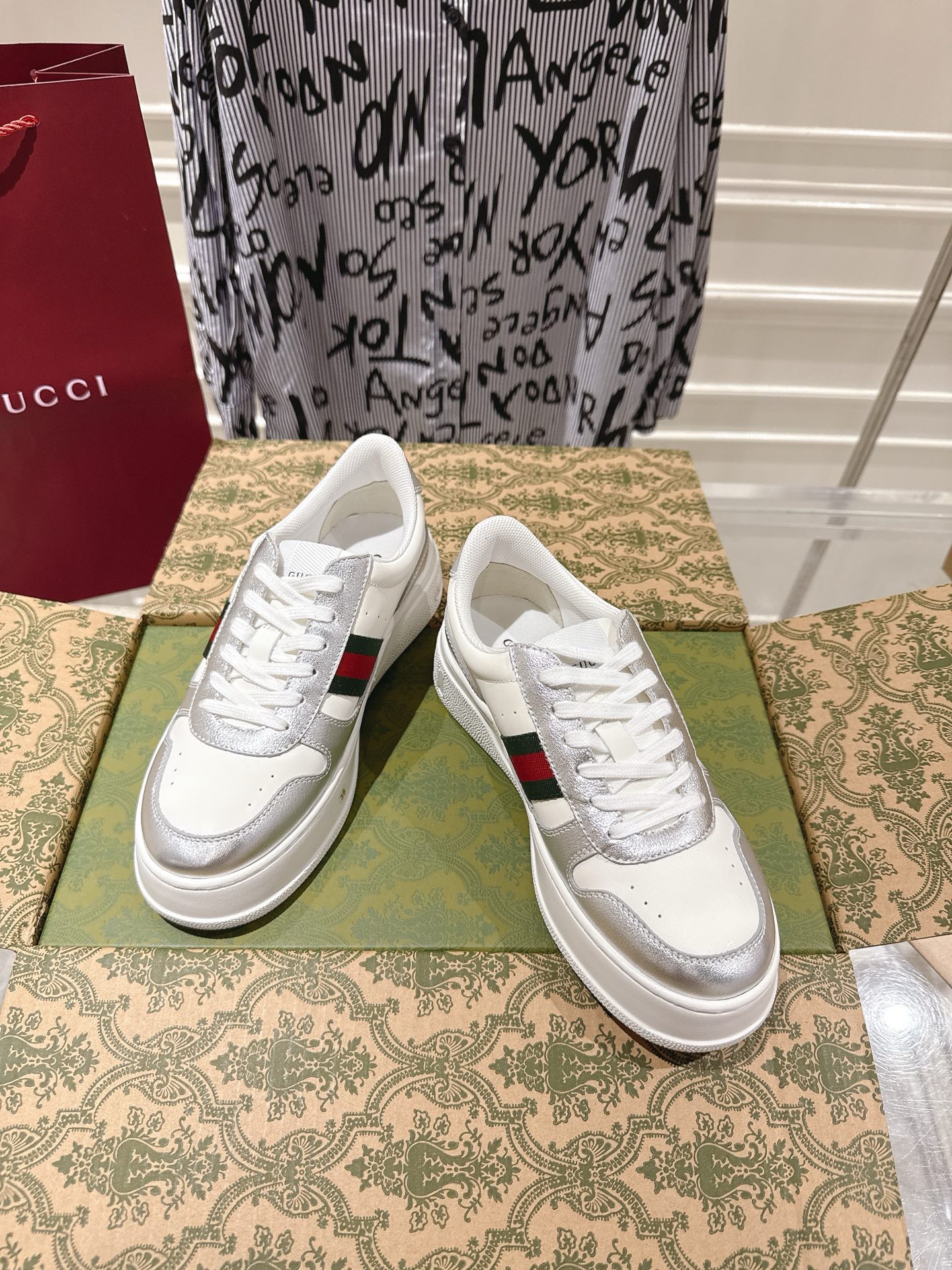 Gucci Female Board Shoes M-l-s